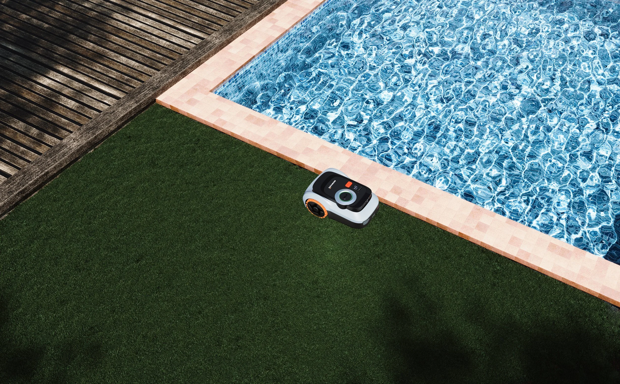 Brochure_i2 LDR Pro_Poolside copy.jpg