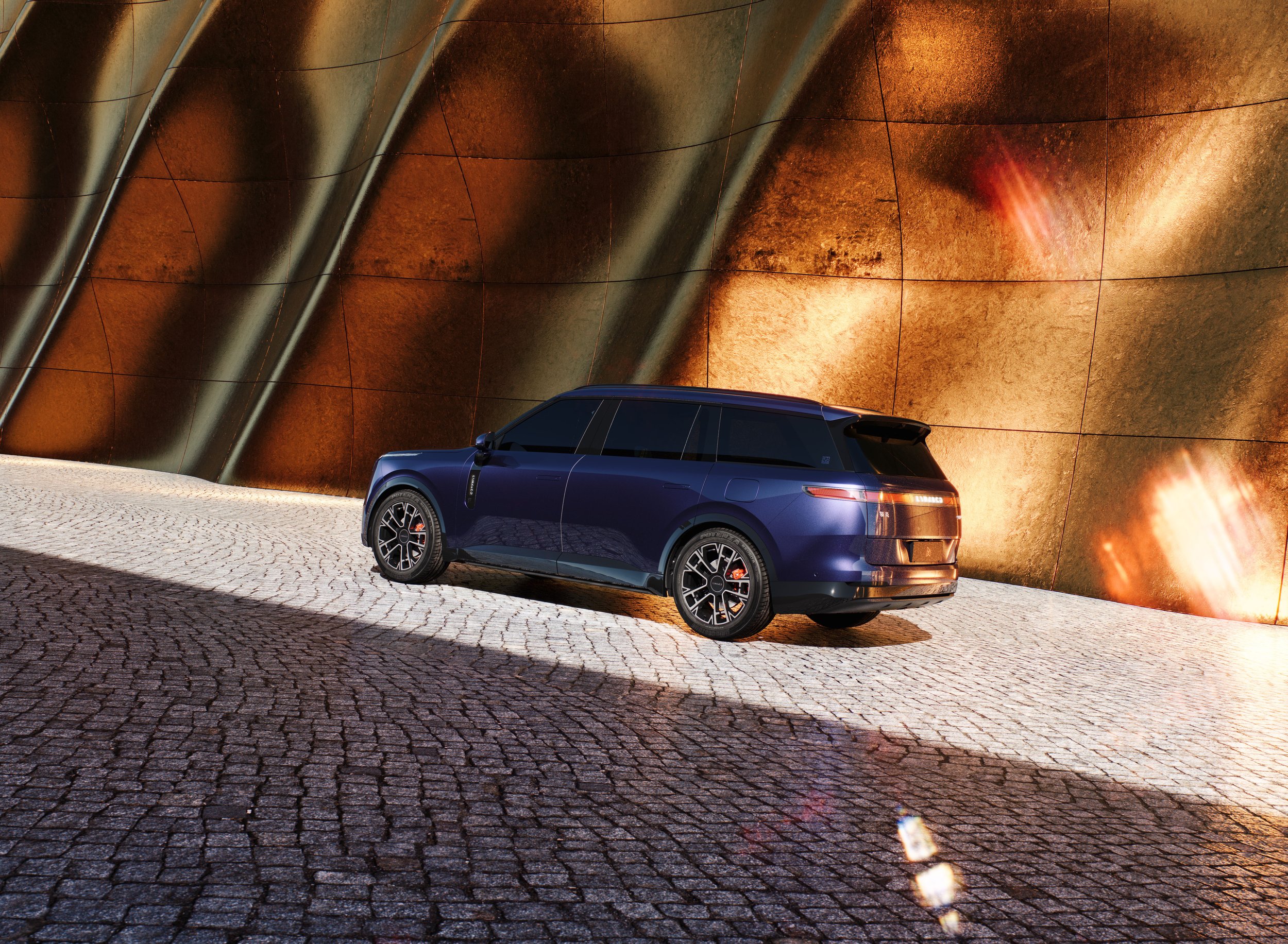 LYNK&CO_900_KV_B.jpg