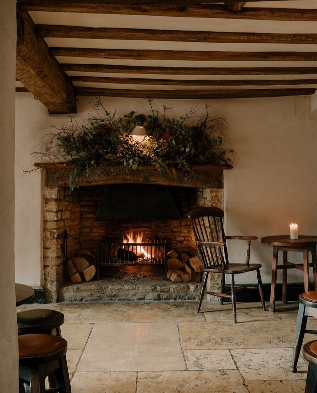 Happy New Year!🥳

A massive Happy New Year to all our readers and to the friends of Cotswold Style. It&rsquo;s officially 2024 and the only thing we want to do to start the year is cosying up in an armchair by the fire, with a local ale by our side.