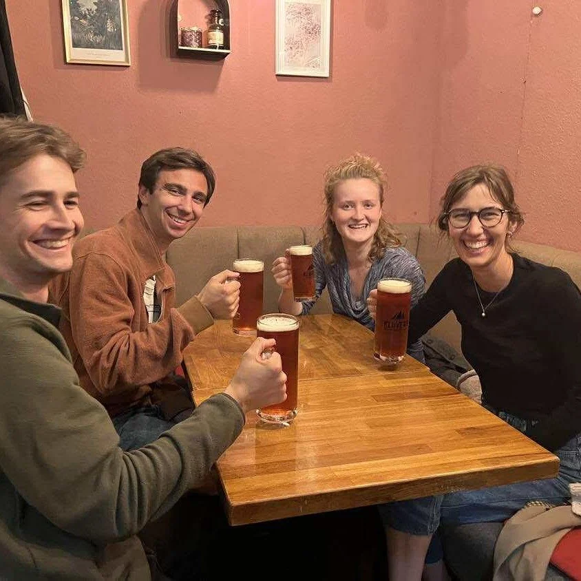 ✨✨Nyheder fra os ✨✨

Som nogle af jer m&aring;ske ved, bor vi i L&uuml;beck i dette semester! Her studerer vi med Heime M&uuml;ller fra Artemis Quartet frem til februar. Vi har skudt forl&oslash;bet i gang i denne uge og drak vores f&oslash;rste okto