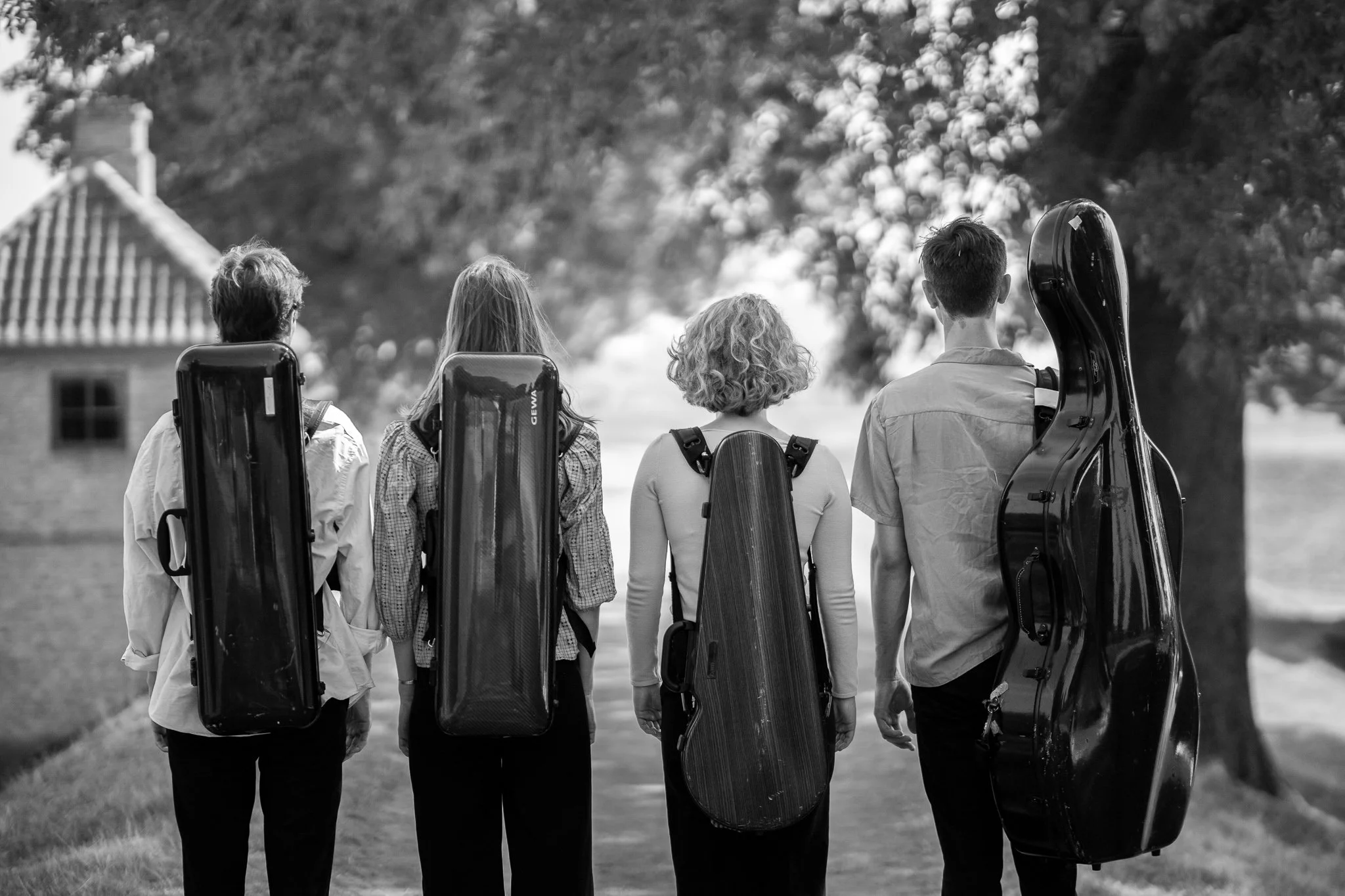 Weekenden st&aring;r p&aring; koncerter i Maribo og Fredericia! ❄️

Vi har fordybet os i Beethoven op. 127 de seneste m&aring;neder i L&uuml;beck, og gl&aelig;der os til endelig at give den luft under vingerne i m&oslash;det med publikum. P&aring; pr