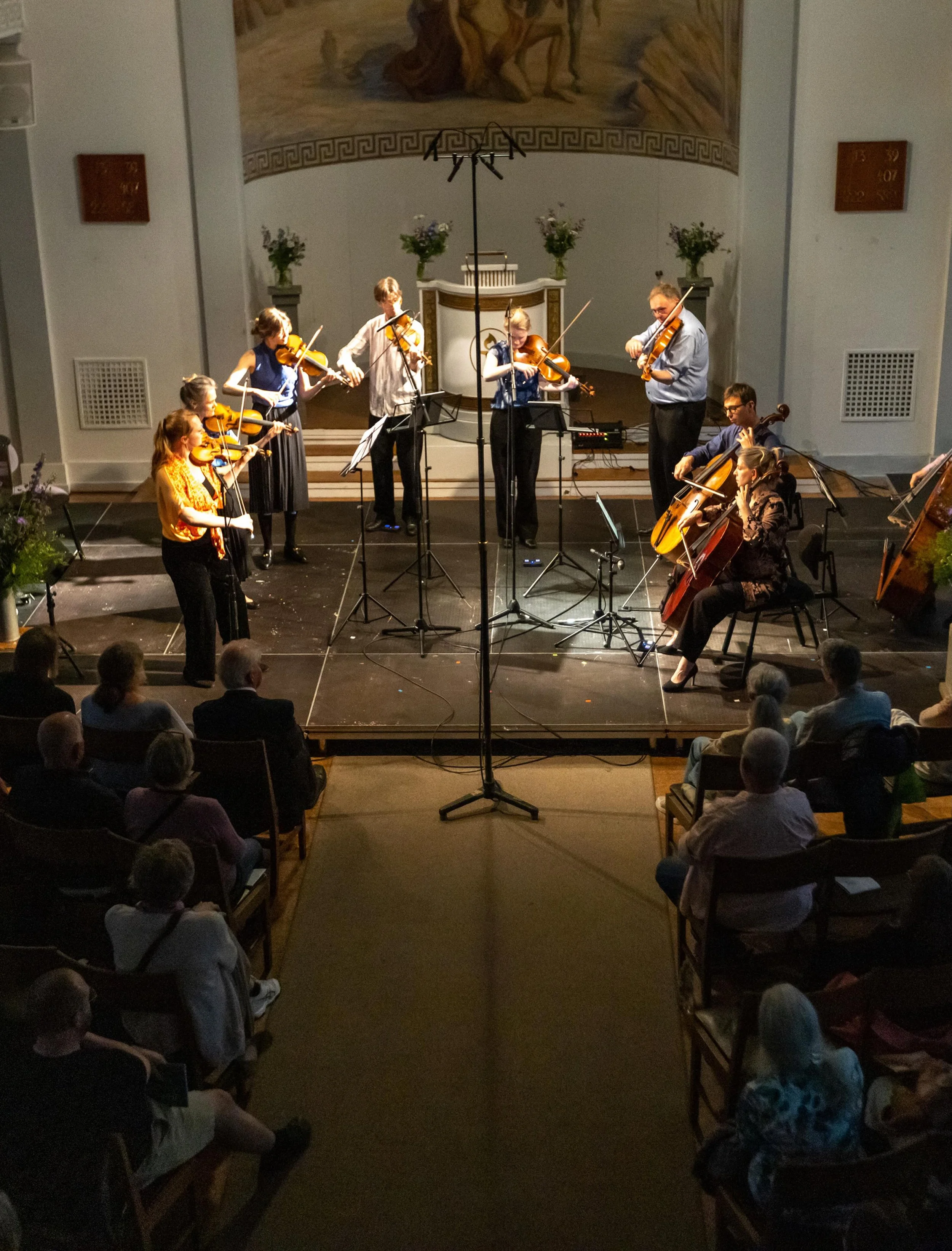 Tak for en helt fantastisk &Oslash;sterbro Kammermusikfestival! Vi elsker vores ensemblekollektiv i @oesterbro.koncertforening og vores publikum, og at vi kan skabe s&aring;dan noget her sammen 🥹

Her kommer lidt fotodump fra fire dage med talks og 