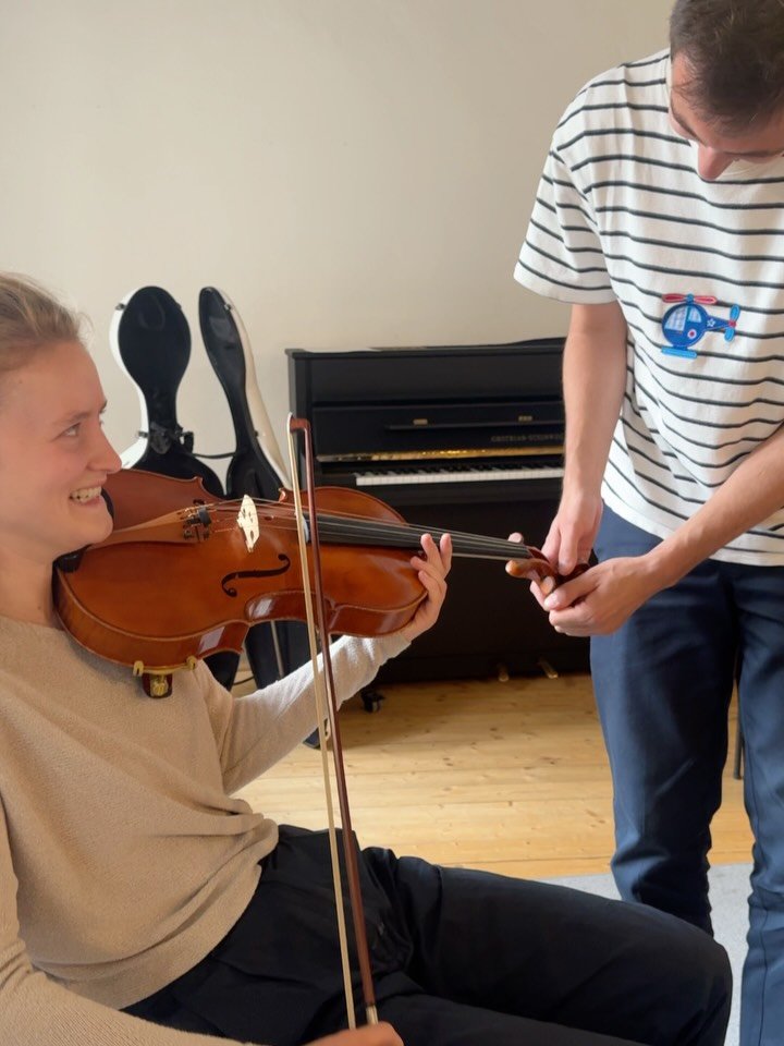 🌟Ti dage i Weikersheim 🌟 
En kammermusikboble med fantastisk undervisning, koncerter, bordfodboldturneringer, nye venner og en masse tid til at g&aring; i dybden med kvartetrepertoiret. Vi f&oslash;ler os s&aring; heldige, at have f&aring;et inputs