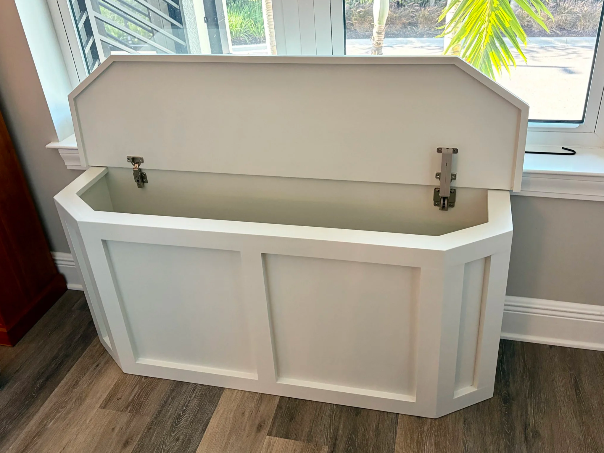 The "Lift-Assist" spring loaded hinges make opening heavy lids a breeze, revealing tons of storage space below. 