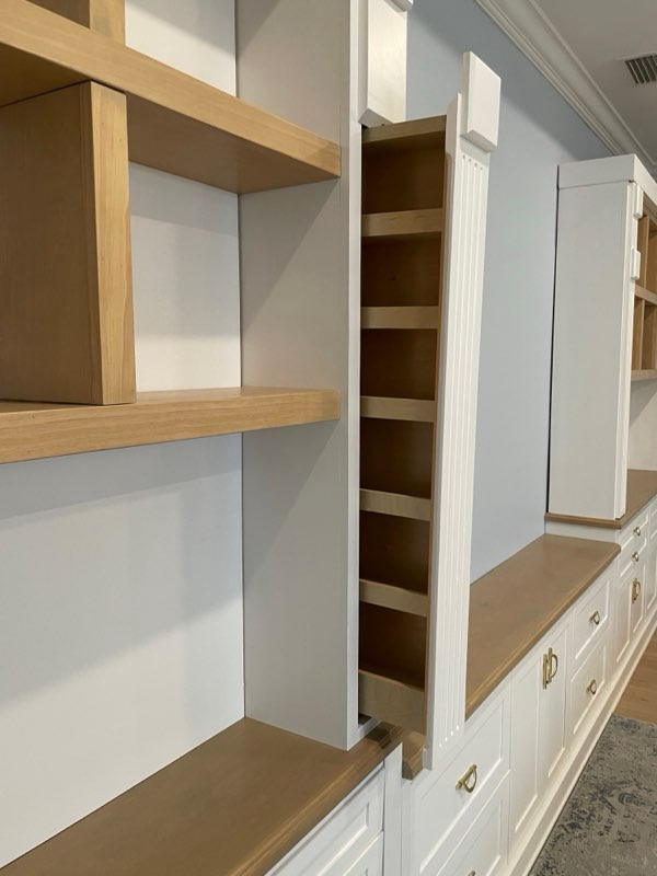 The other column roll-out stores glassware or anything else you may need.  