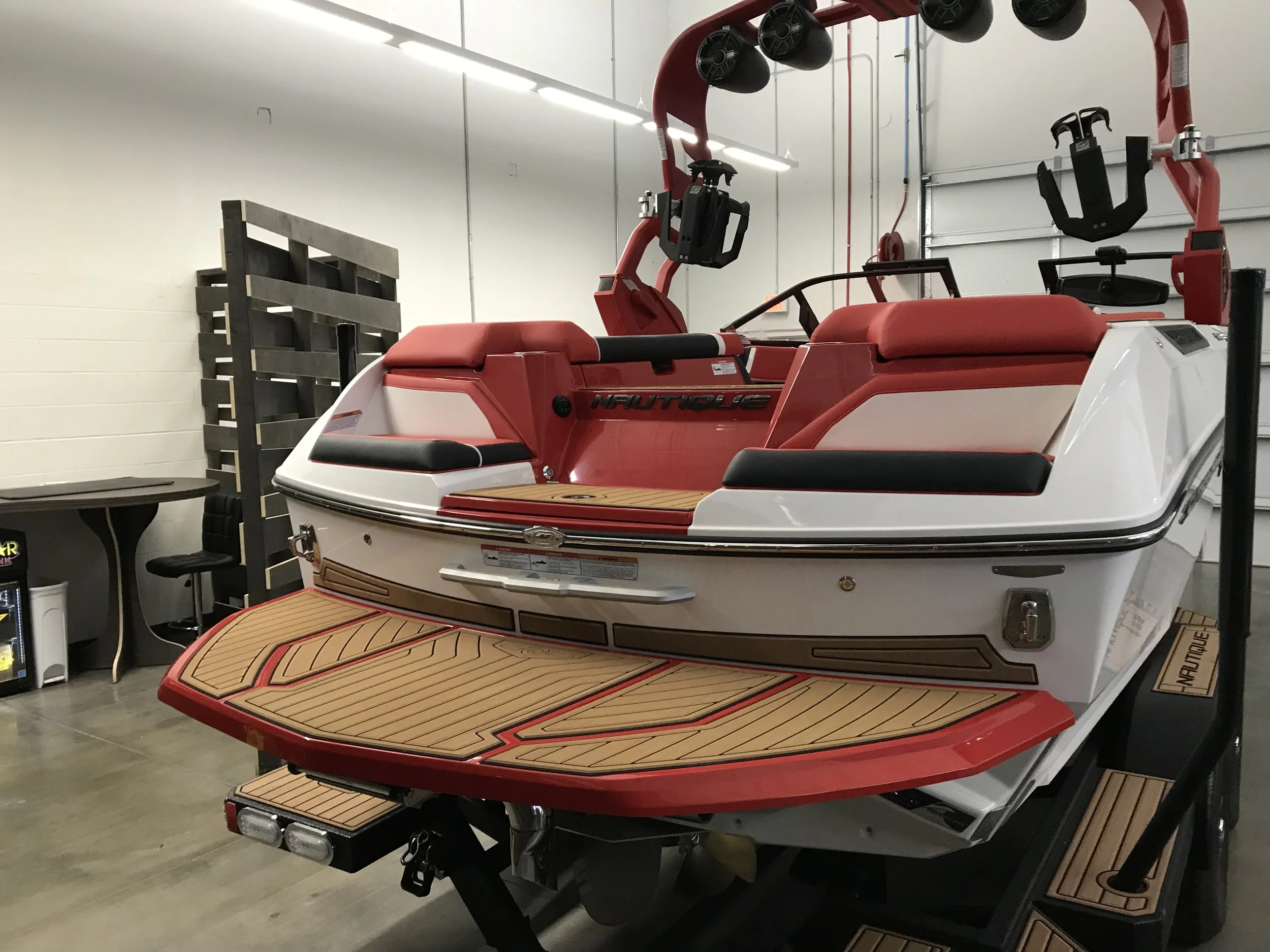2019 Nautique G-Series, Transom Redesign