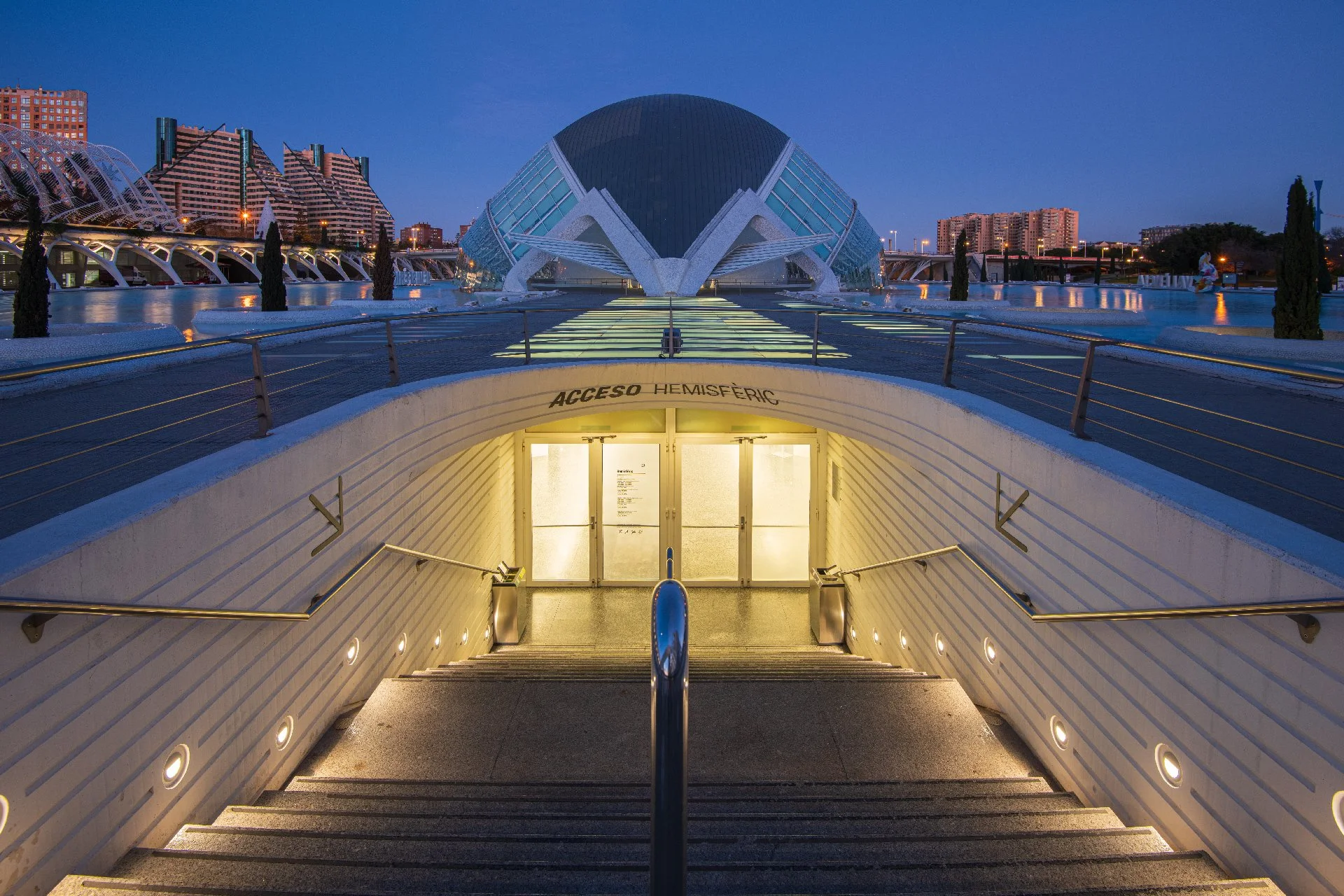 Hemisfèric Entrance