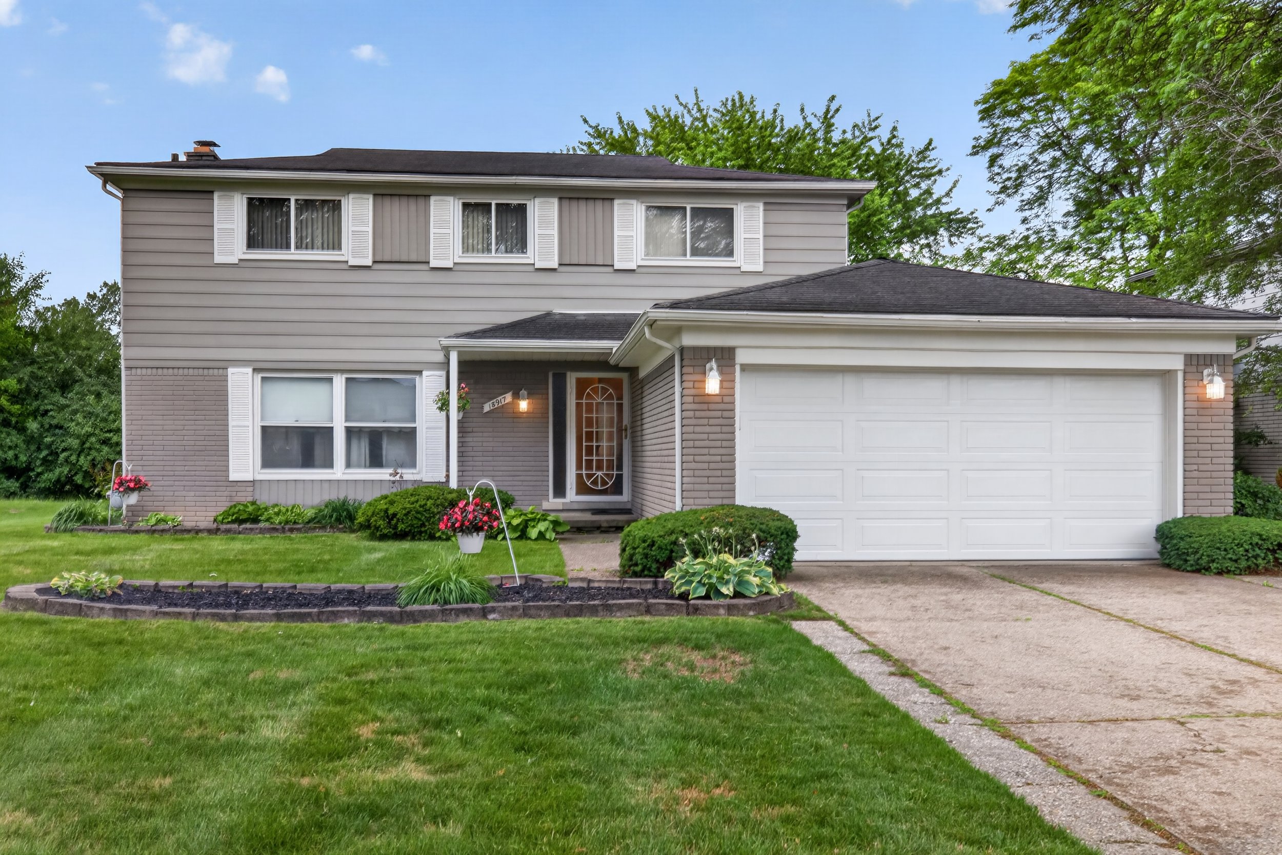 $325,000 | 18917 Filmore St, Southfield