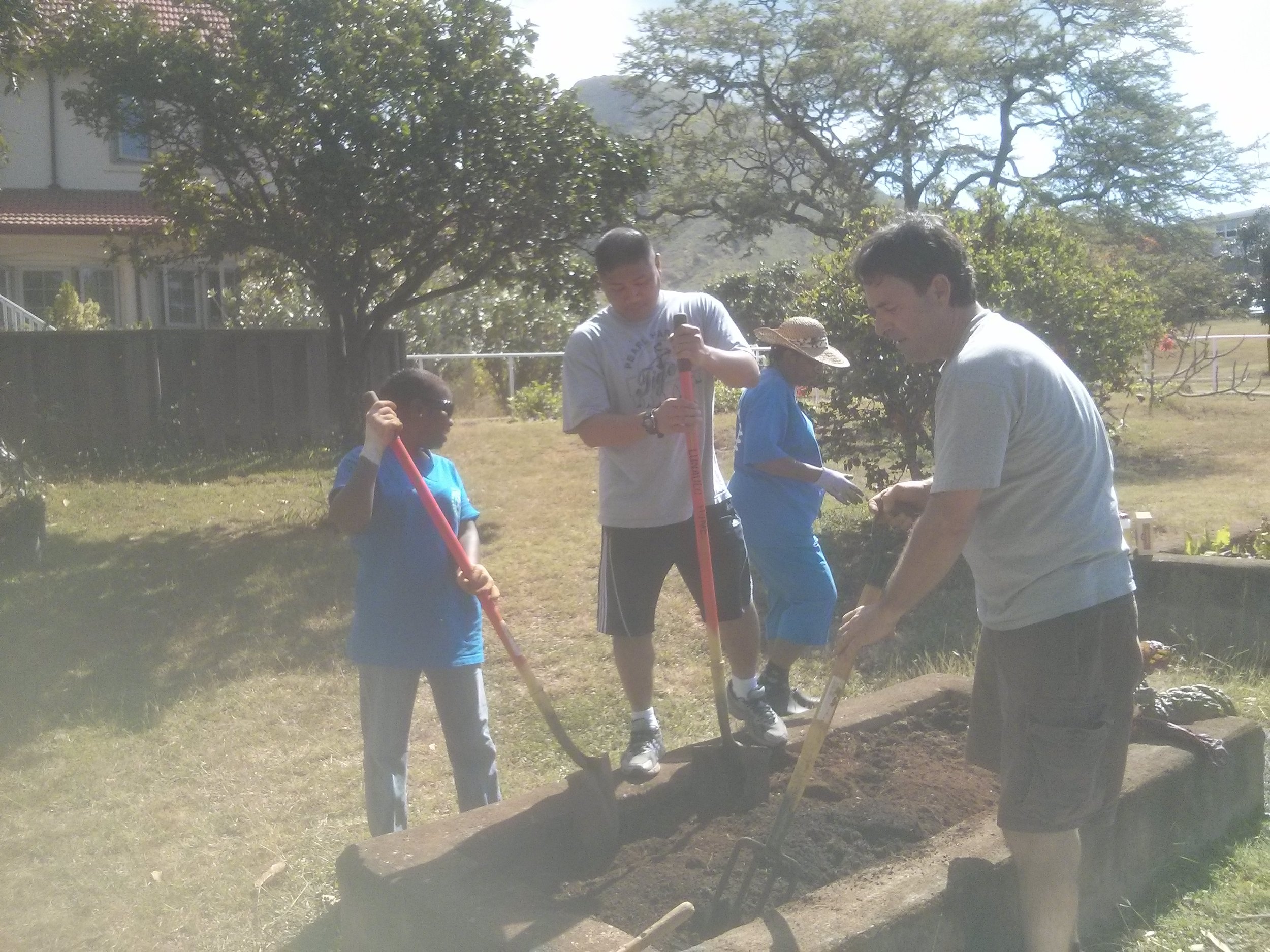 2014 Lunalilo Garden Box (12).jpg