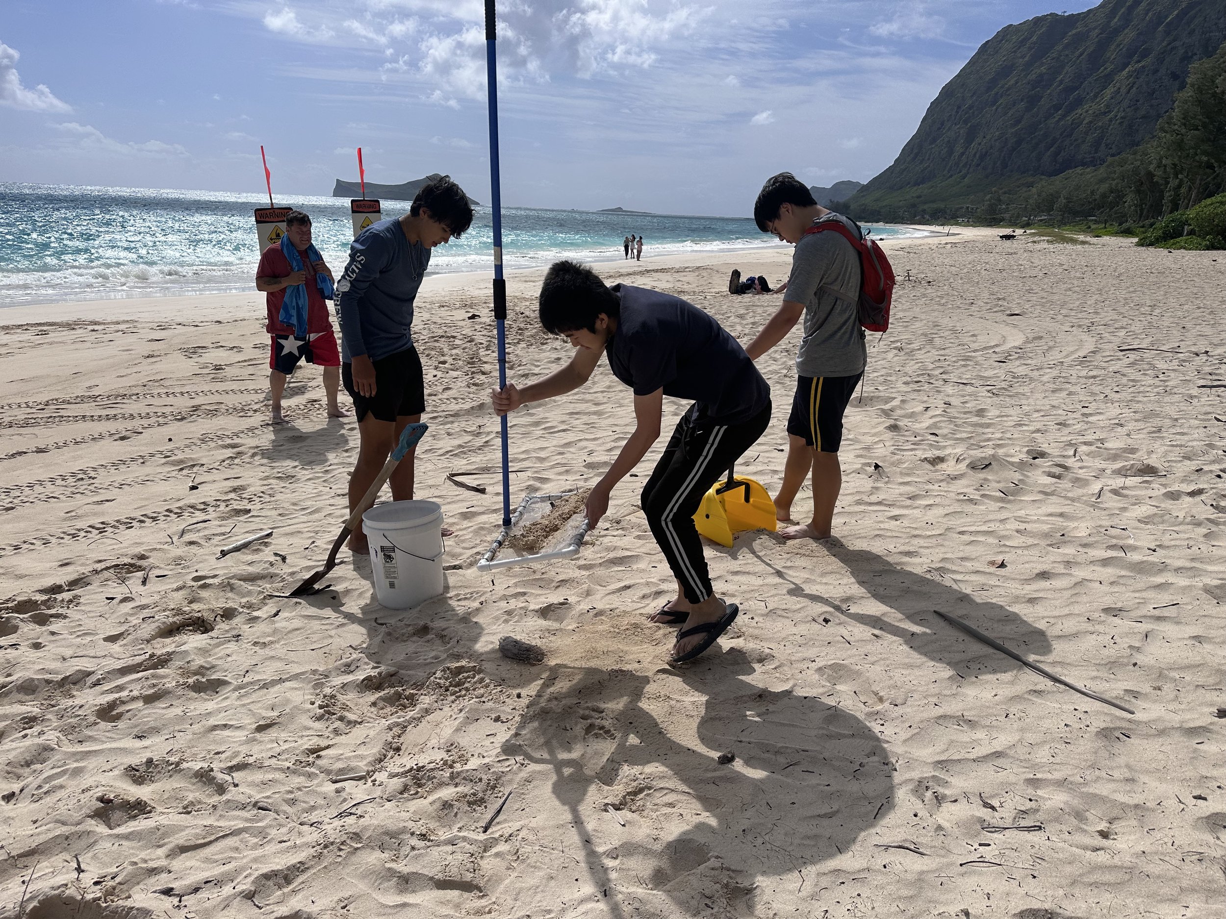 23.5.6 Beach Clean up7.jpeg