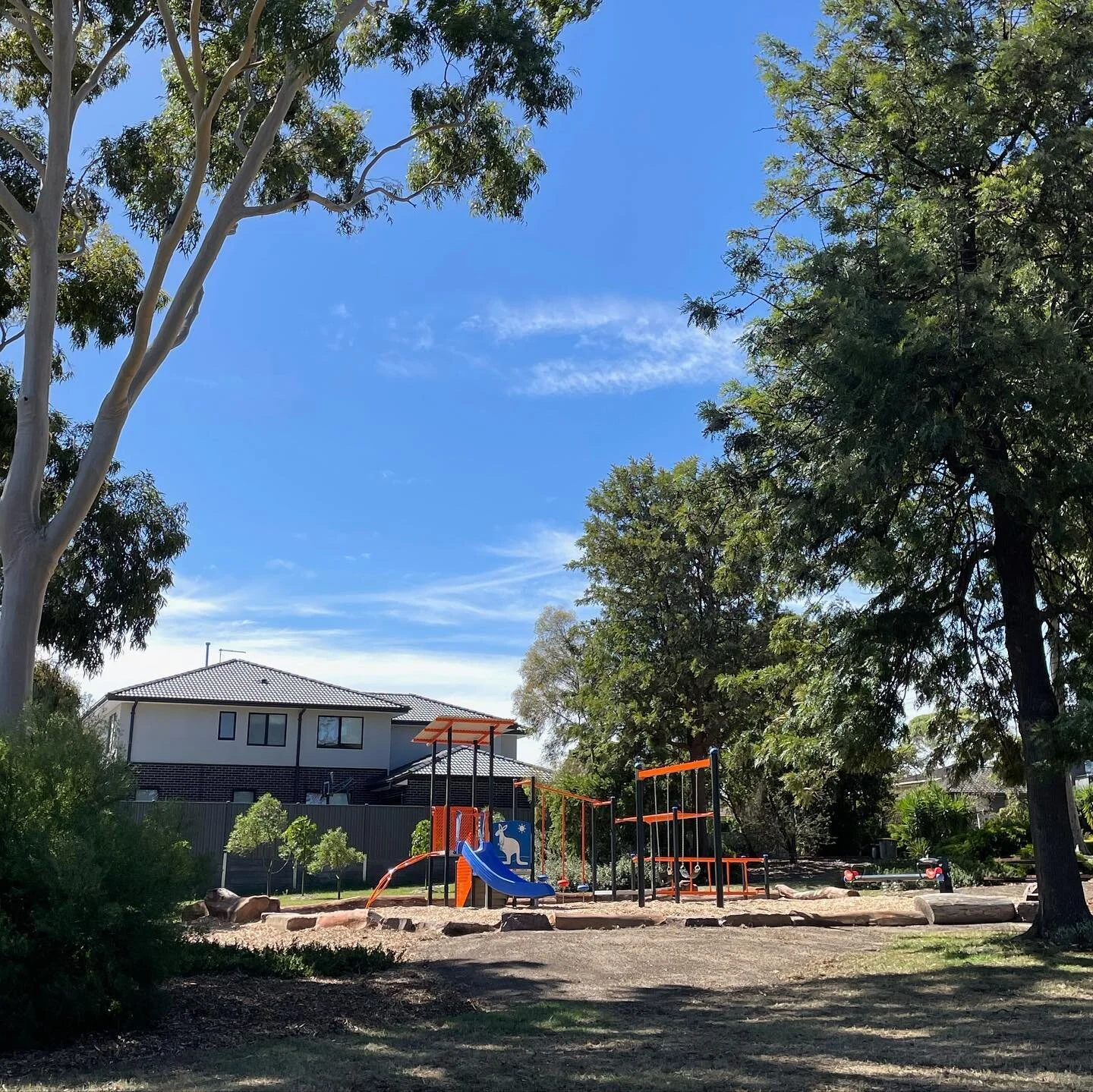 Grover rd all wrapped up for @manninghamcouncil.  A nice little  one for the local kids to enjoy. 🛝 @a_space_playfitness