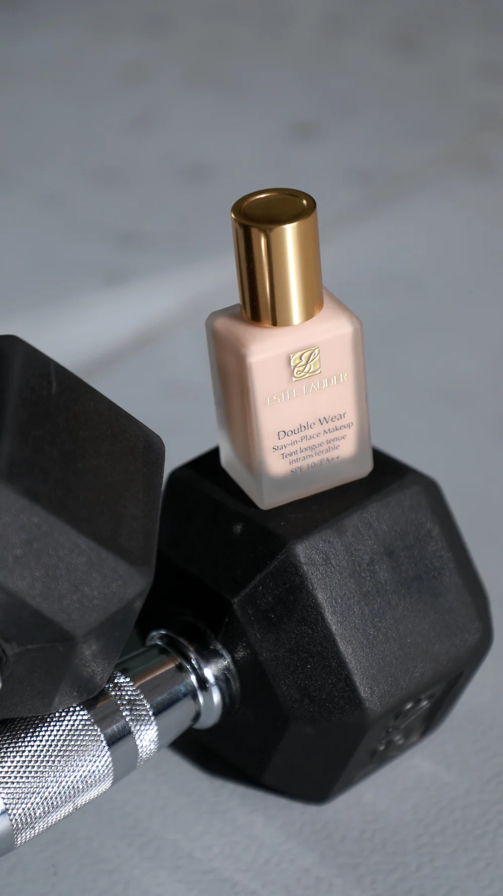 Estee-Lauder-FoundationThatDoesItAll-Bespoke-Ad-5.JPG