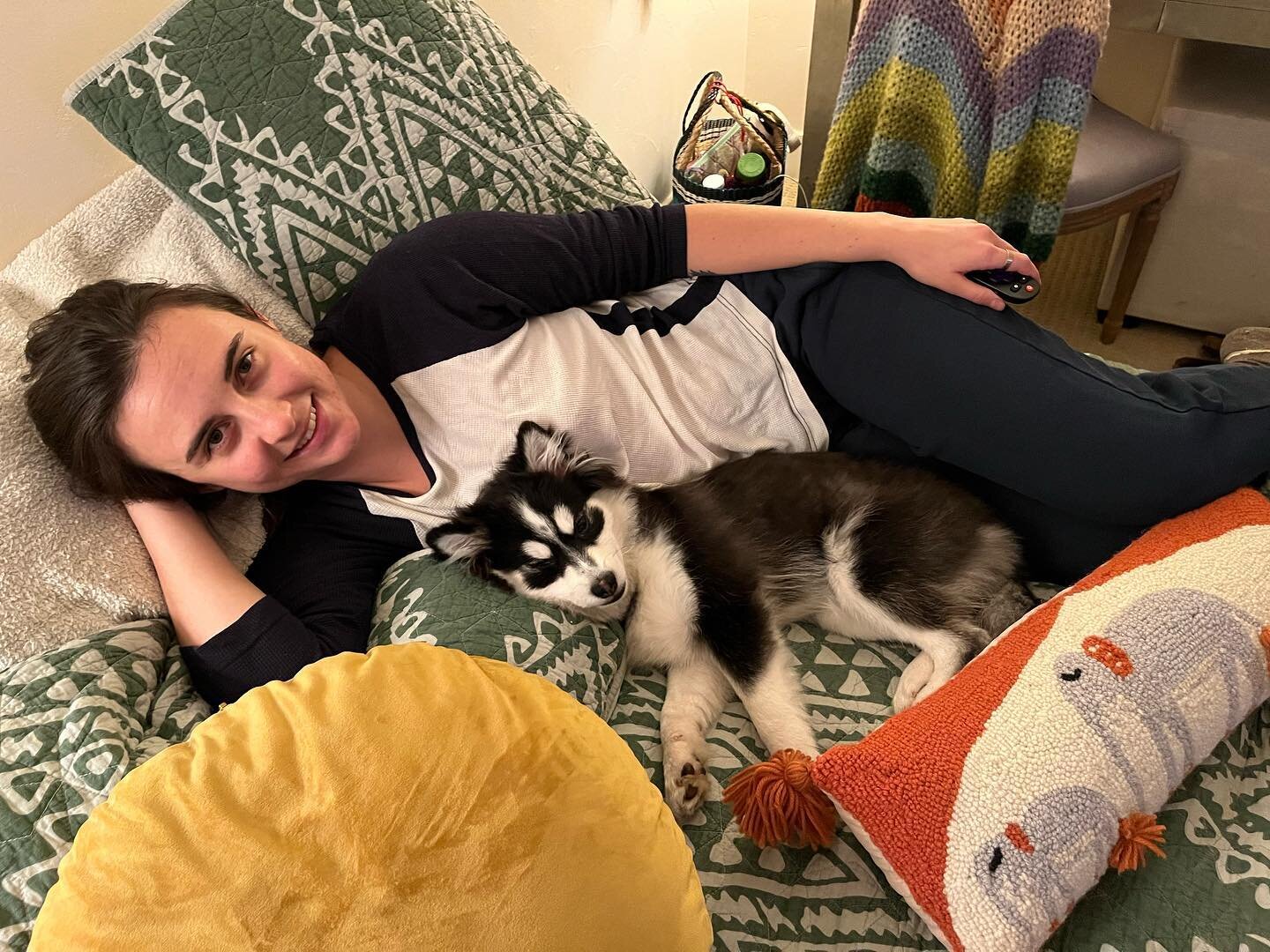 Sundays are for cuddles ❤️
.
.
.
#doglife #doglovers #mydogisfamily #dogmom #doglovers #ilovemydog #dogsofig #weratwdogs #pomskydog #digsofinsagram #loveyoufurever #cutedoggos #gooddog #dogoftheday #dog #dogs

#furbaby #furbabylove #puppydays #puppyf
