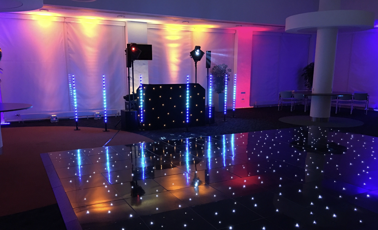 Wedding DJ vs Live Band — Which is Right for Your Wedding?