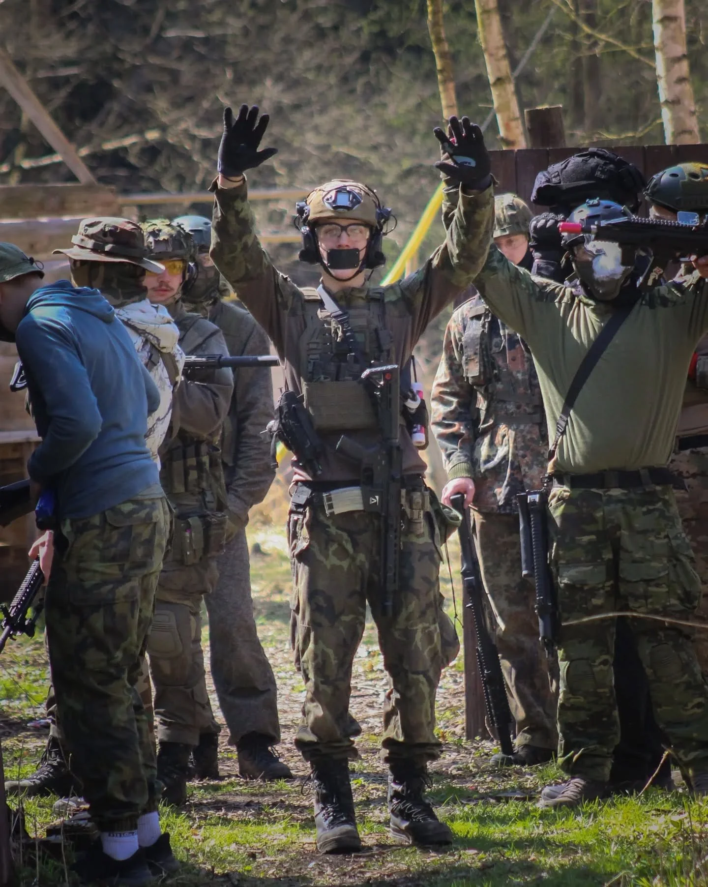 V&yacute;běr fotek z akce KR&Aacute;SKA V NESN&Aacute;Z&Iacute;CH od @sinnersdaddys_airsoft

Jak se v&aacute;m akce l&iacute;bila? 🔥

Zbytek fotografi&iacute; naleznete na FB 

Sponzor ar&eacute;ny
@epes_airsoft - (Slevov&yacute; k&oacute;d: KAMENIC