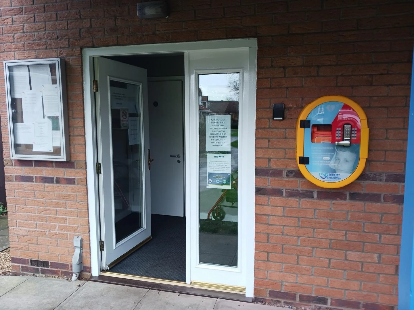 We just wanted to show you OurJays accessible defibrillator number 310! 
Our first one in Lincolnshire! 💙

This accessible defibrillator was installed as part of OurJays partnership with @platformhousinggroup and it also contains a Bleed Control Kit