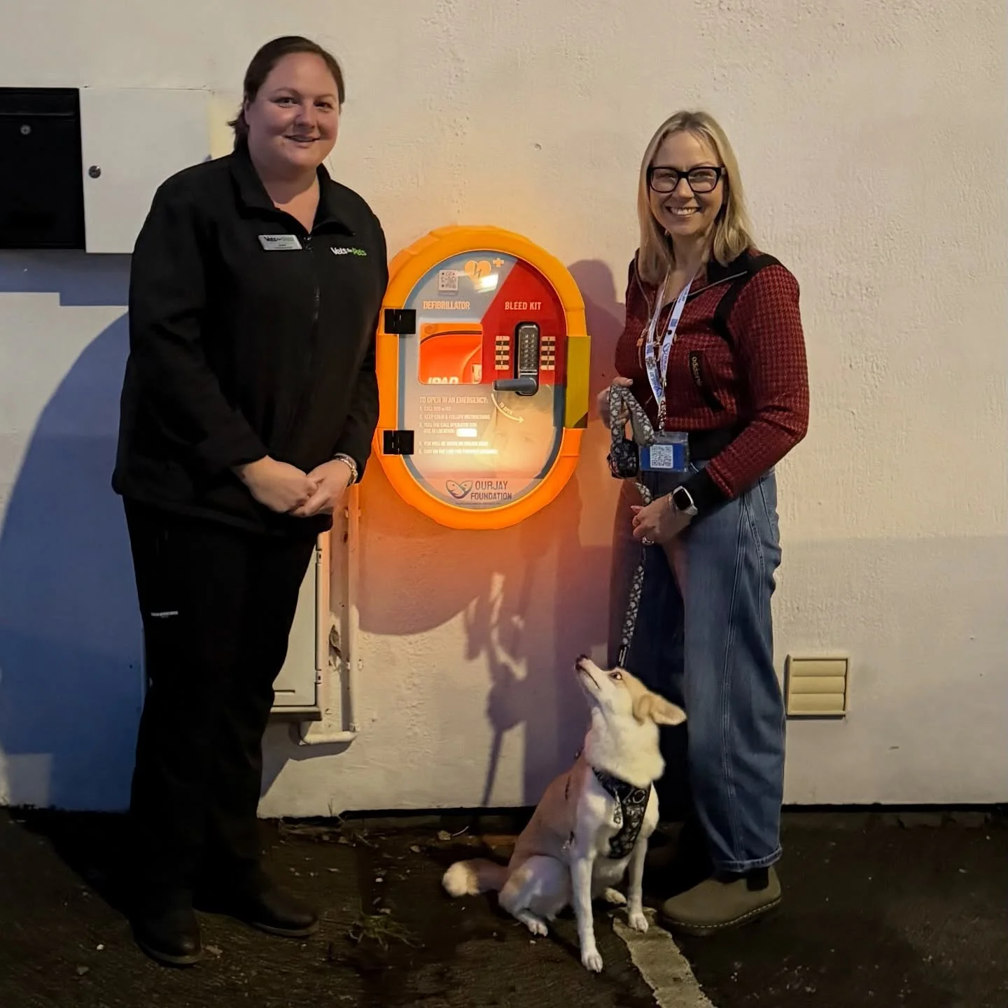 💙OurJays accessible defib number 325💙

You&rsquo;ll all know straight away why this is such a special one for us. Supporting any venues associated with animals means a lot, but this one even more so&hellip;being the vets who have always looked afte