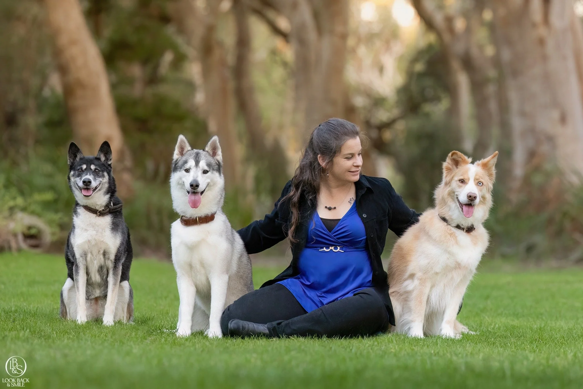 Big news for this year 🤍

I&rsquo;m so excited to be welcoming two incredible dog trainers into my sessions (when available) as studio and on-location assistants.

Their experience and calm handling means your dog is supported throughout the session