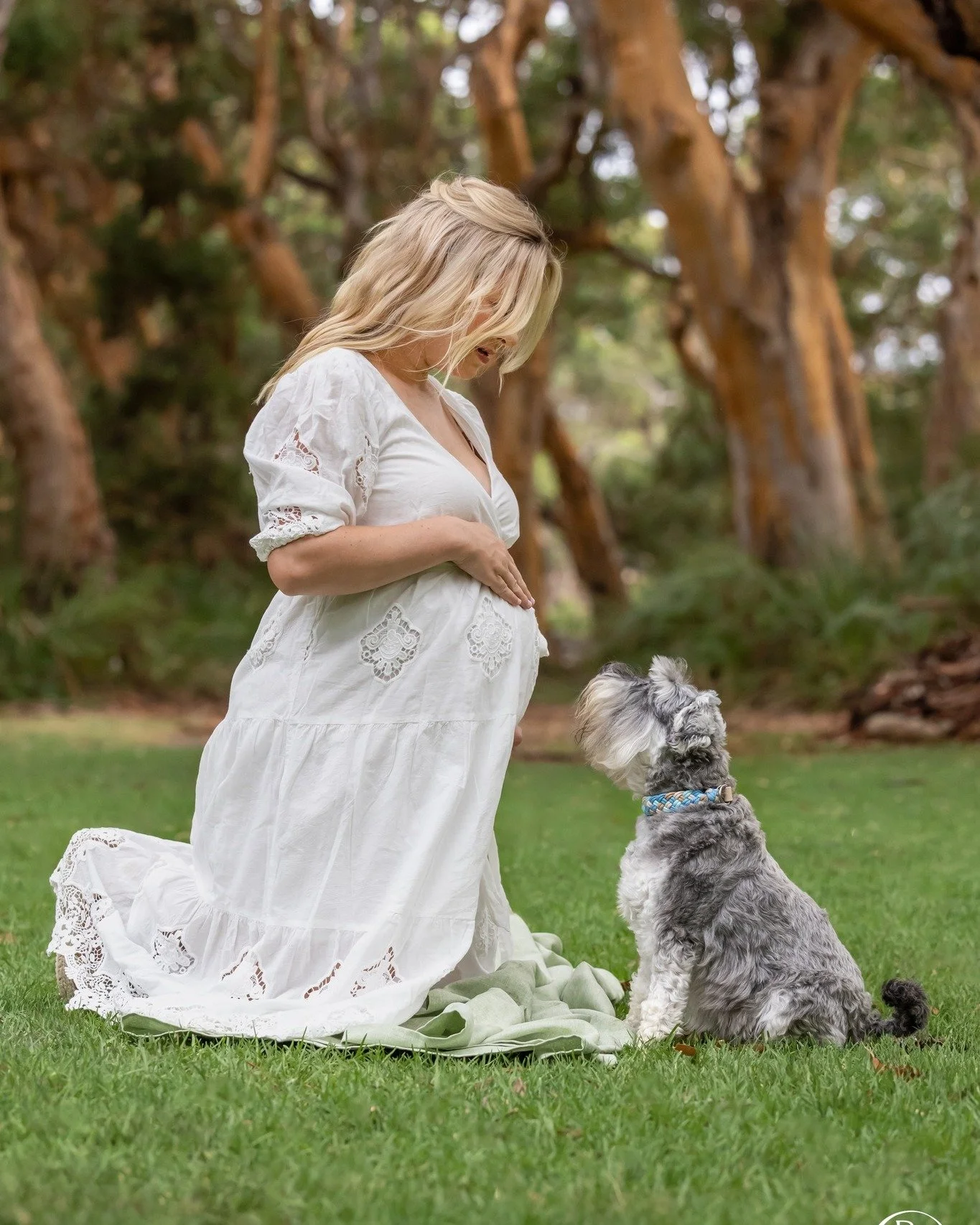 <3  Zoe &amp; Knoxy <3 

I love this image so much.  You might recognise the delightful Zoe from @southernrawpetmeats and little Knoxy. 

Although I don't do a lot of maternity shoots, I have done many shoots with this family both personally an