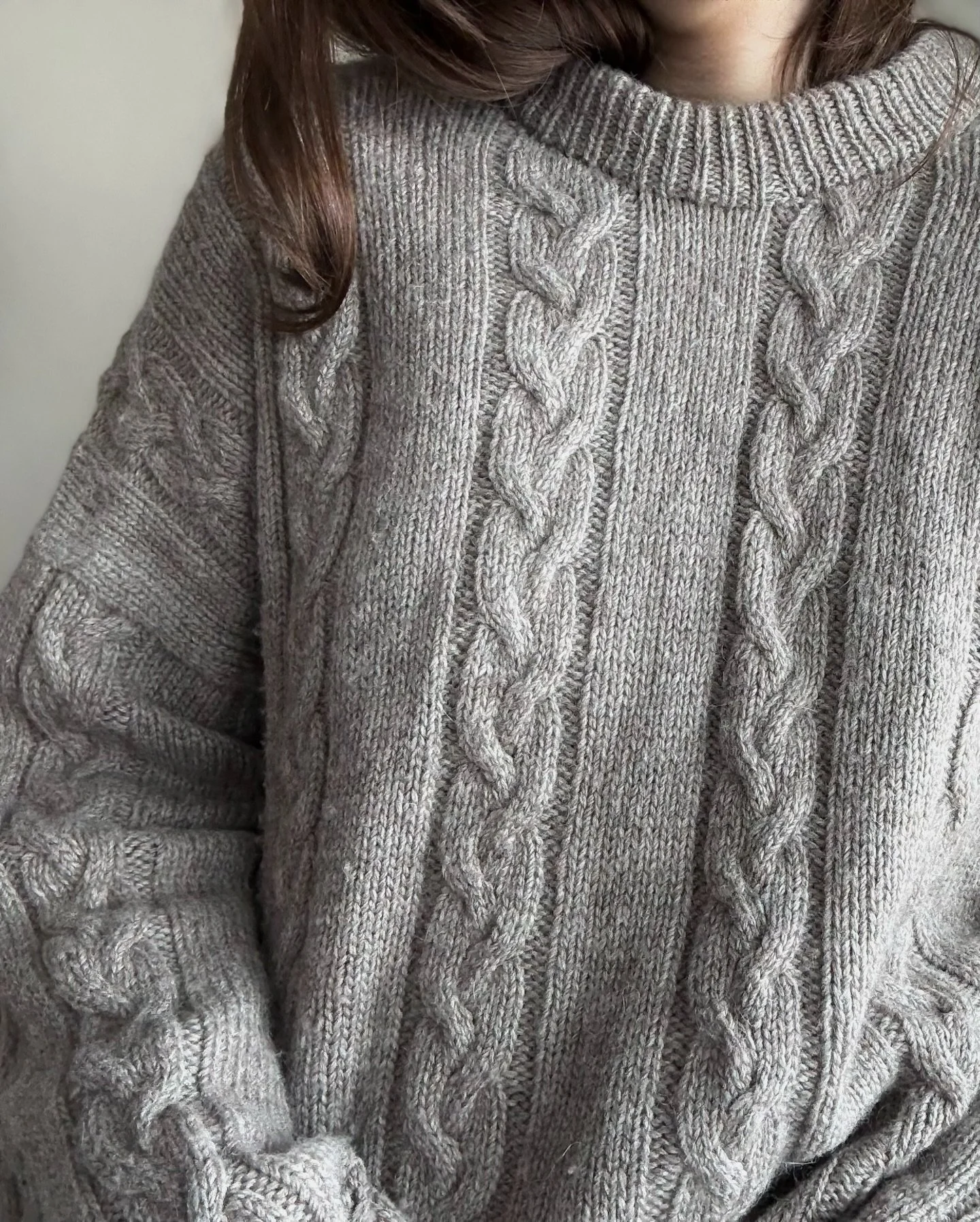 if you want to try out my new yarn but don&rsquo;t quite know what to knit with it- here are 12 of my patterns that are all suited for mellow🤍🩵🤍 (pssst&hellip; its currently on sale! pop over to @ullenyarns for your next project)

i am currently h