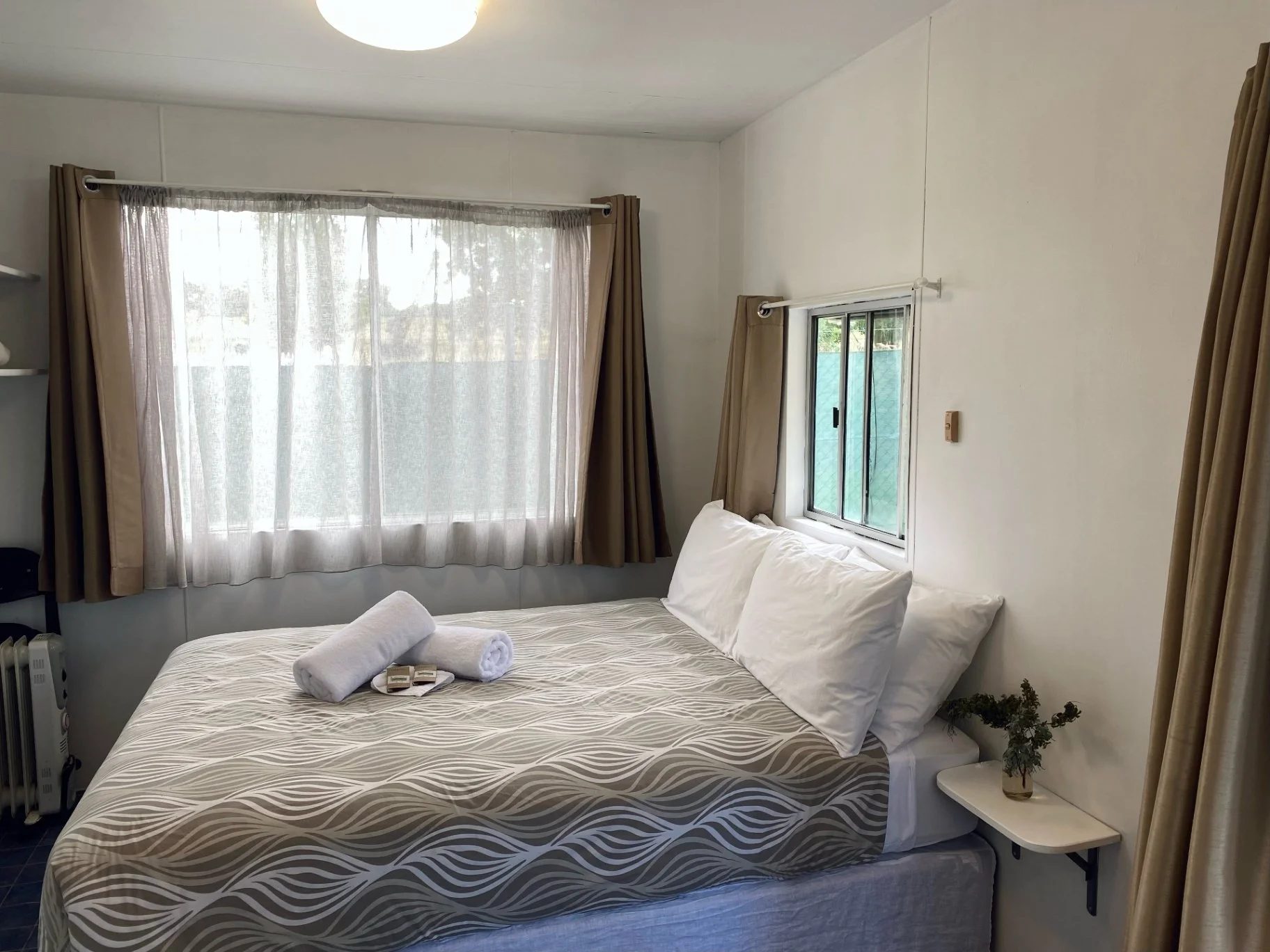 Book a Room — Tenterfield Lodge & Caravan Park