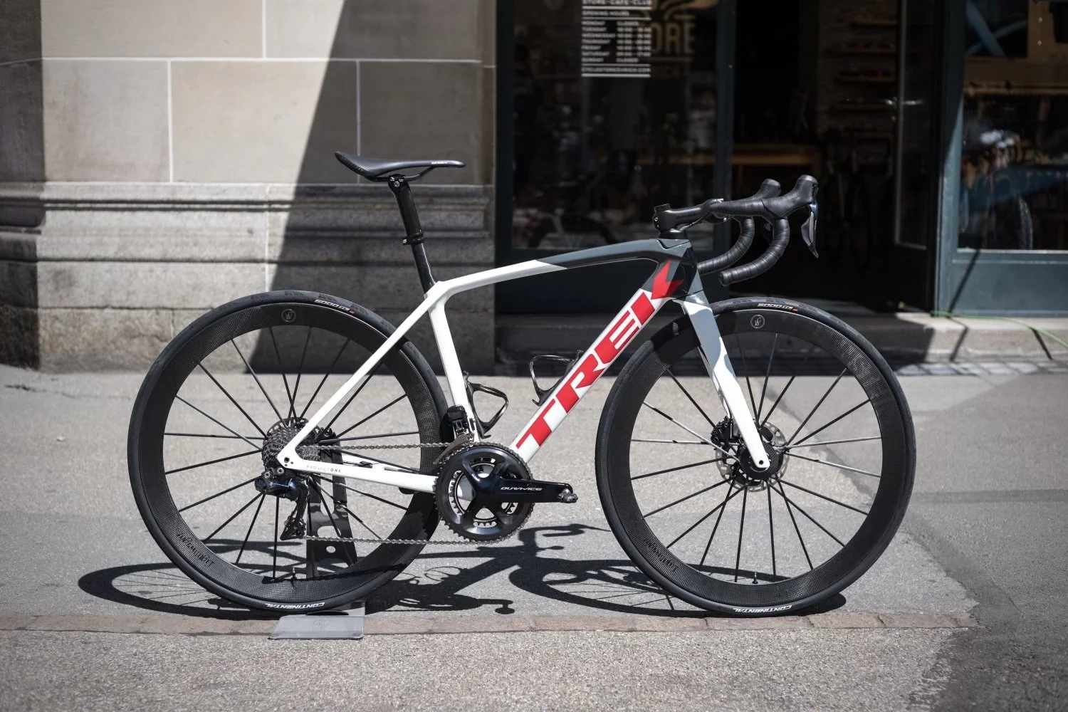 TREK ÉMONDA SLR PROJECT ONE.