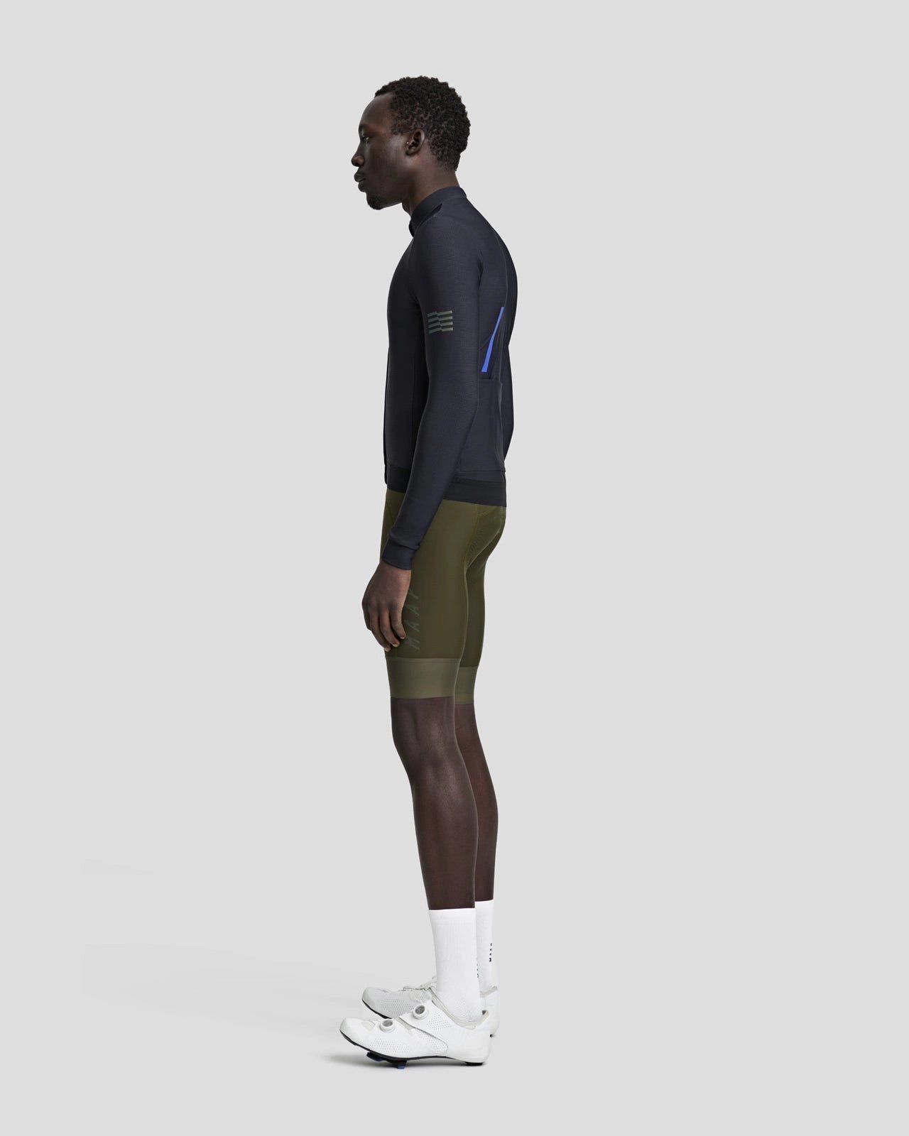EvadeThermalLSJersey_Black_PDP_ADDITIONAL_IMAGES_01_DESKTOP.jpeg