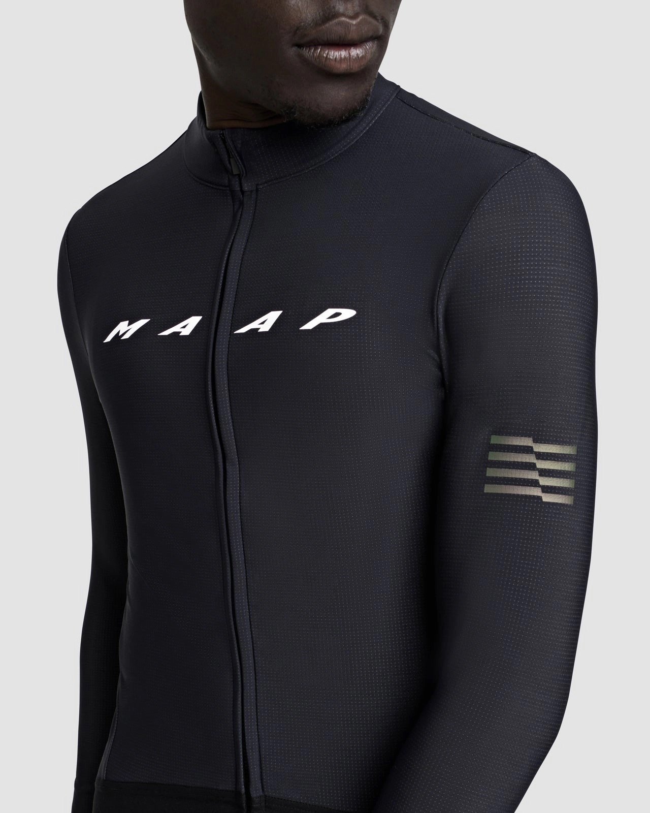 EvadeThermalLSJersey_Black_PDP_SPECS_02_DESKTOP.jpeg
