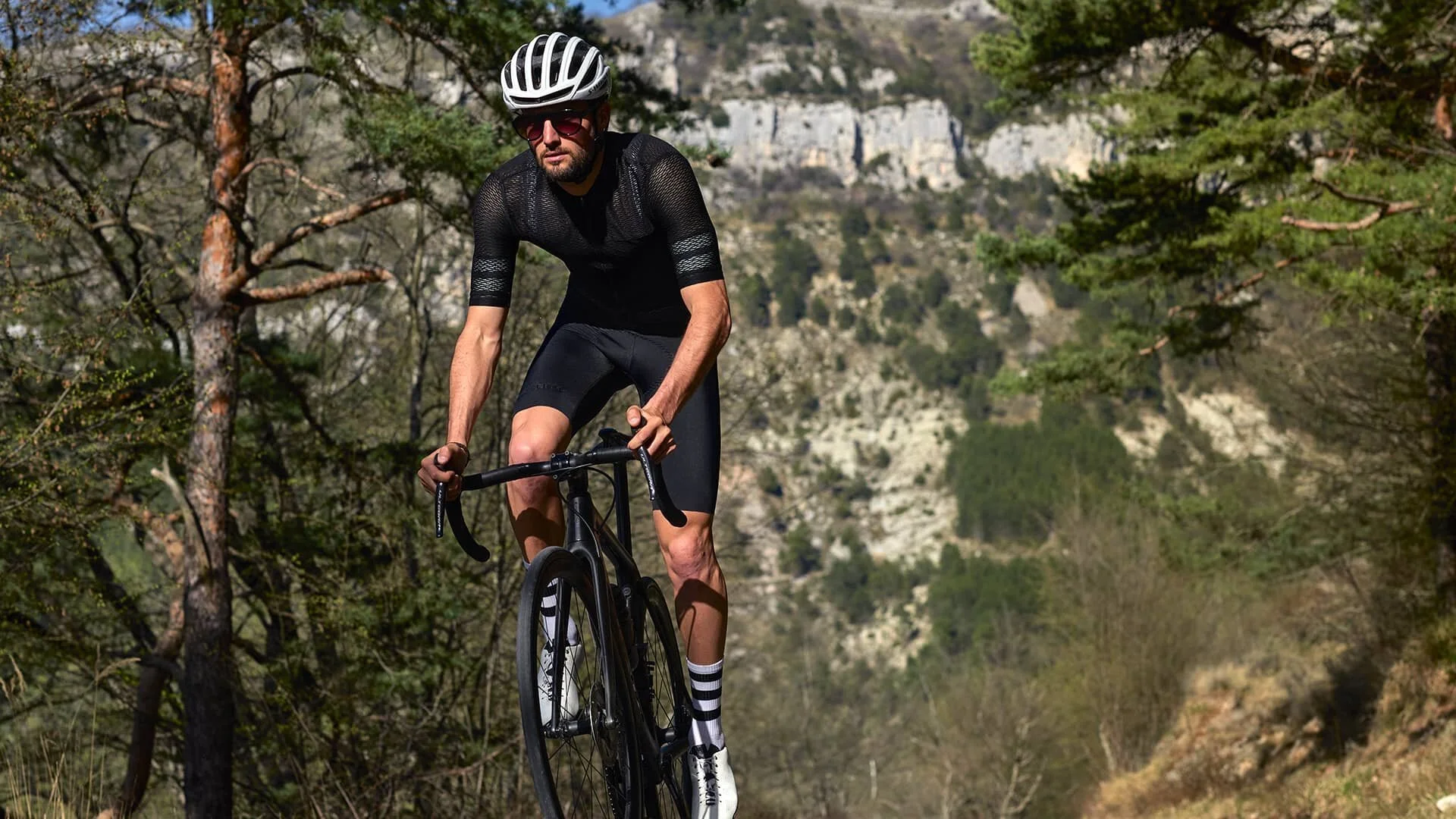 CAFÉ DU CYCLISTE Striped Socks Black on White — Cycle Store