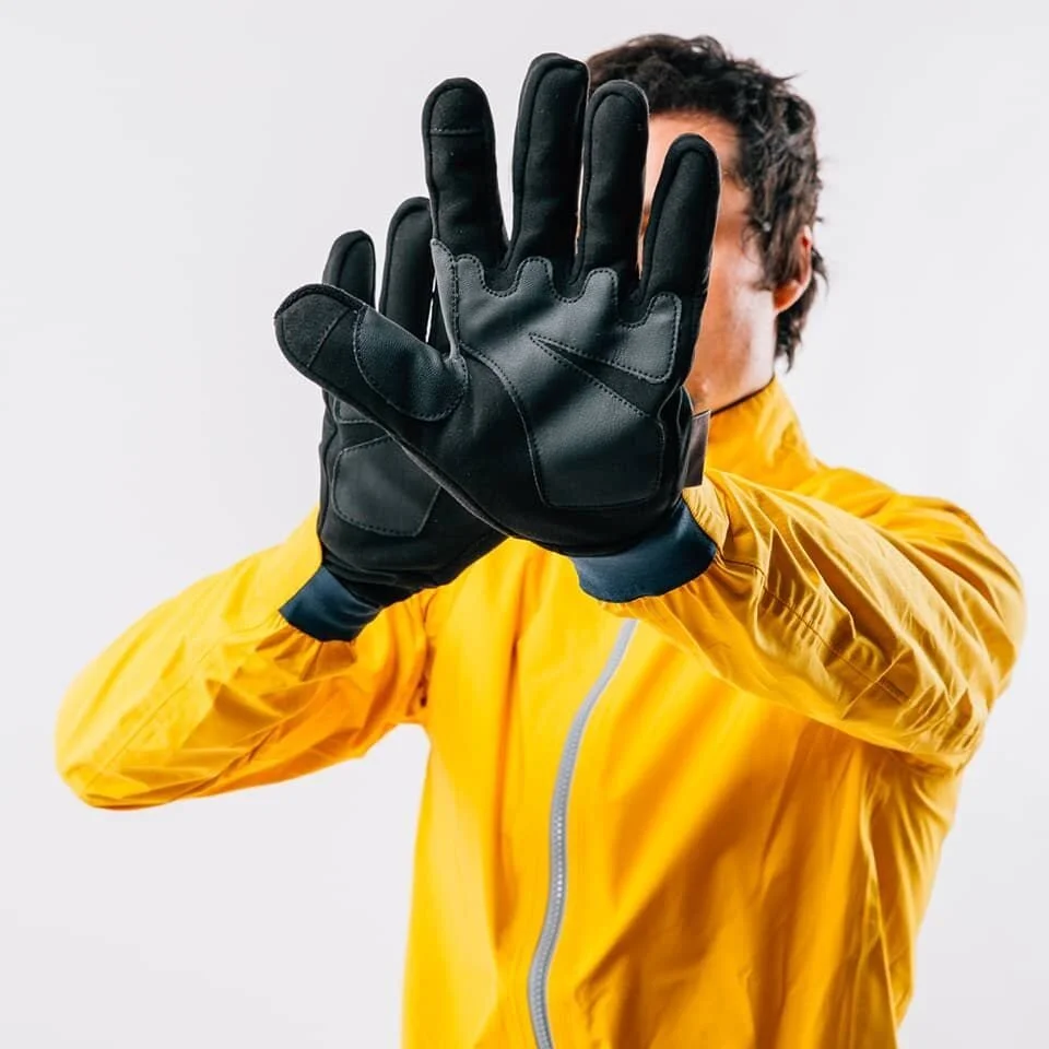 03-unisex-gloves-spring-blue-dual-images-a.jpg
