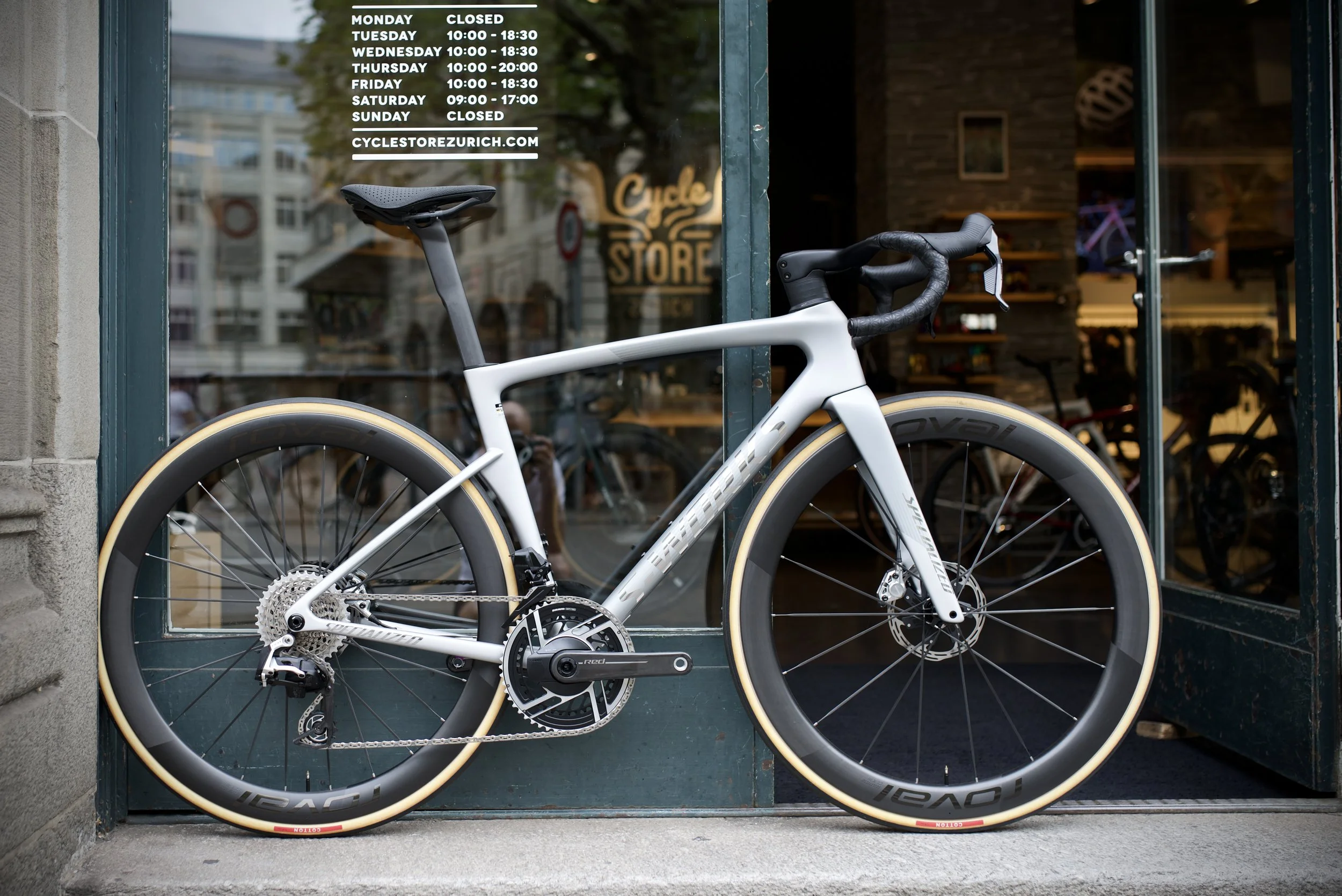 SATIN SILVER DUST - TARMAC SL9 SRAM RED COLORWAY.