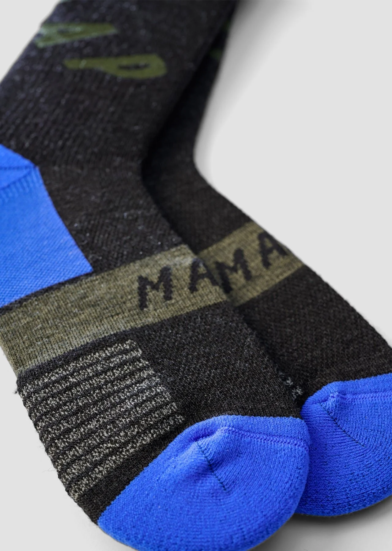 Alt_RoadMerinoSock_Black_PRODUCT_CARD_ALT_b0761ea3-f0ae-48f3-8adb-c1cf582ee9de.jpg