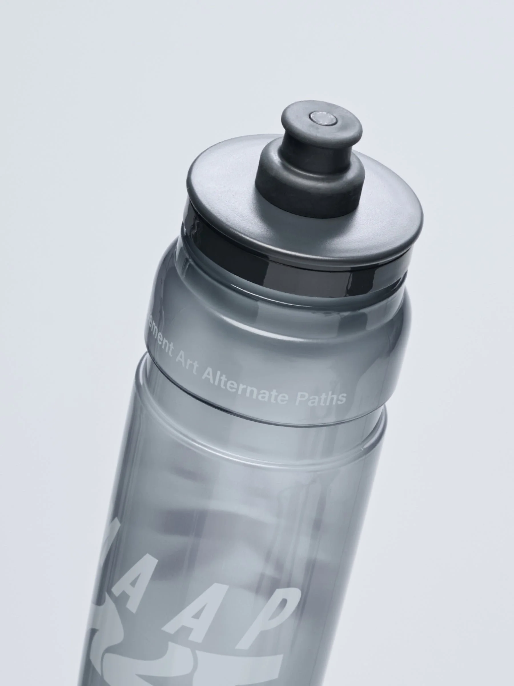 MAUBO240426_SMWT.Alt_RoadBottleLarge_PDP_02.jpg