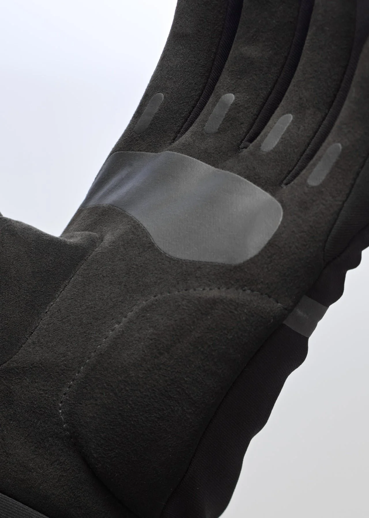 DeepWinterGlove_Black_PRODUCT_CARD_ALT.jpg