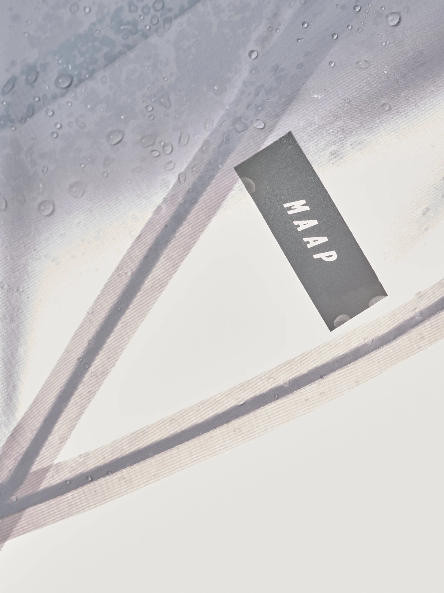 Atmos_20Jacket_PDP_Feature_03.jpg