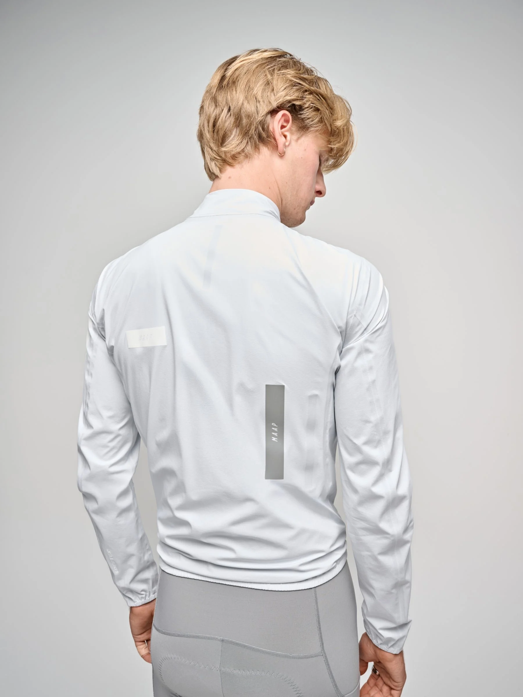 MPMJA200525_WHIT.Atmos_20Jacket_PDP_02.jpg
