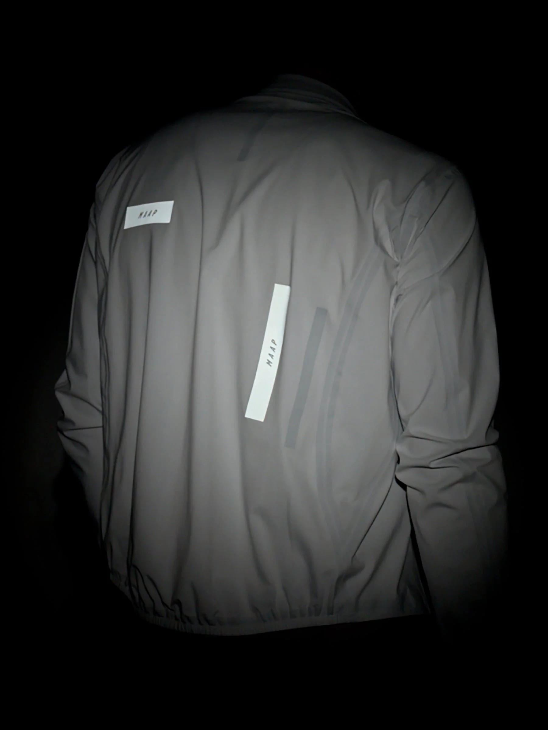 Atmos_20Jacket_PDP_Feature_04.jpg