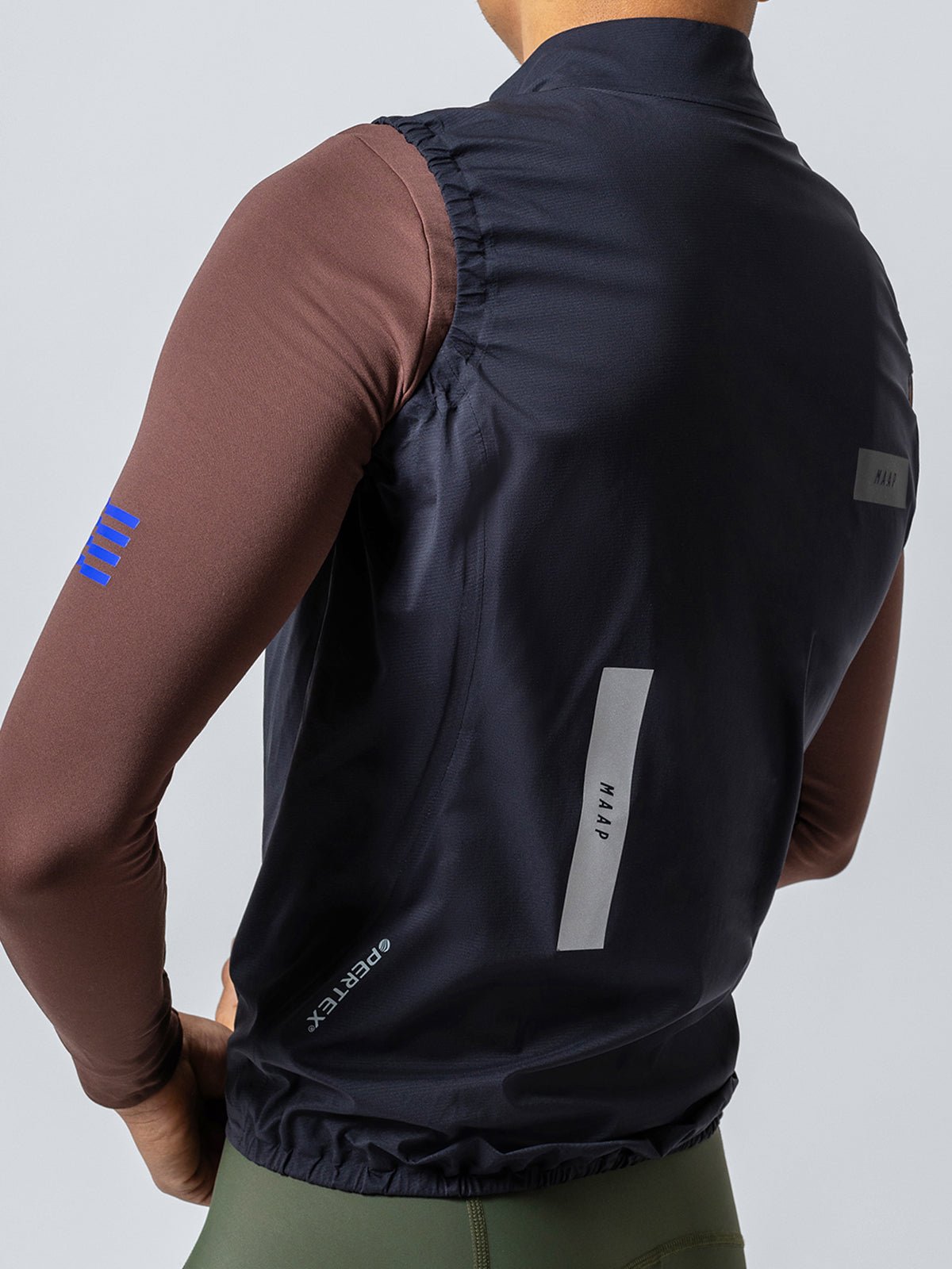 MAP-MAV129_BLK.ATMOS_20VEST_BLACK_PDP_ADDITIONAL_IMAGES_02_DESKTOP_22e166ed-f116-4dda-a6c1-7b4b52b31c64.jpg