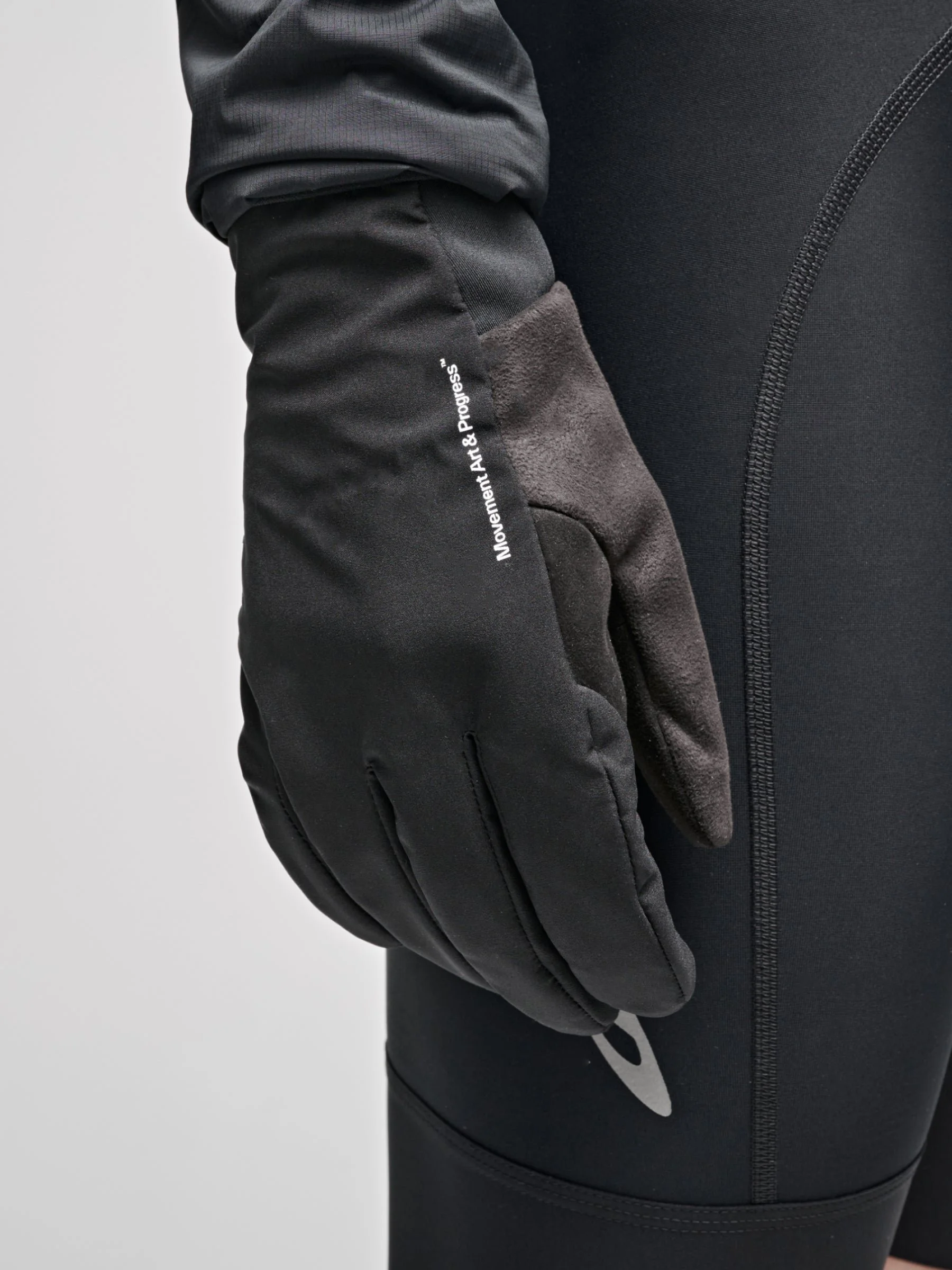 MAUGL250825_BLAK.Control_20Winter_20Glove_PDP_01.jpg