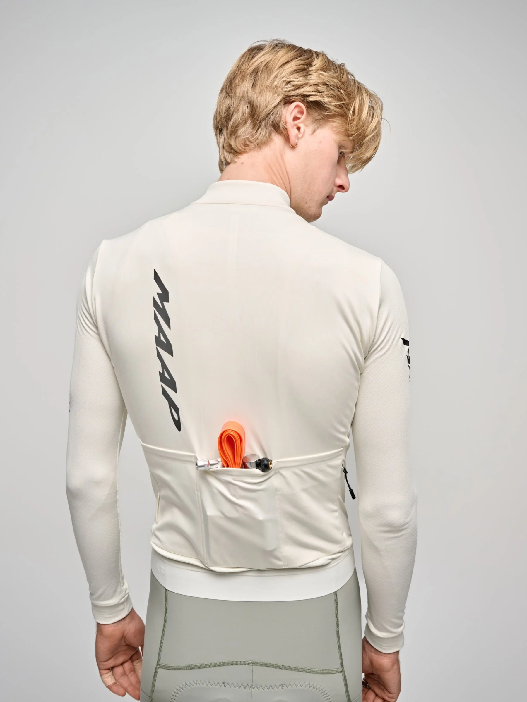 MPMLS252525_VAP.Emerge_20Thermal_20Jersey_PDP_02.jpg