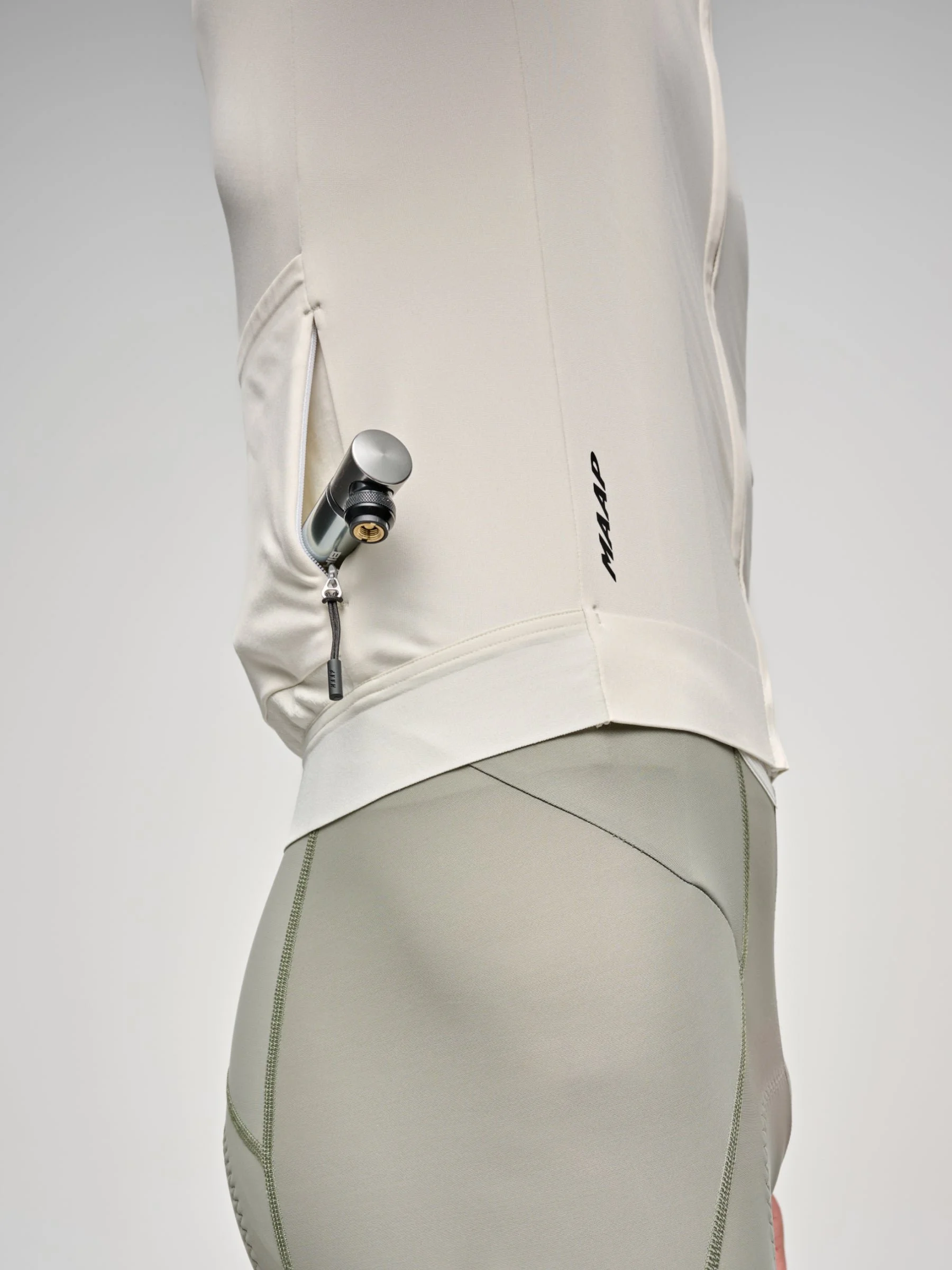 MPMLS252525_VAP.Emerge_20Thermal_20Jersey_PDP_06.jpg
