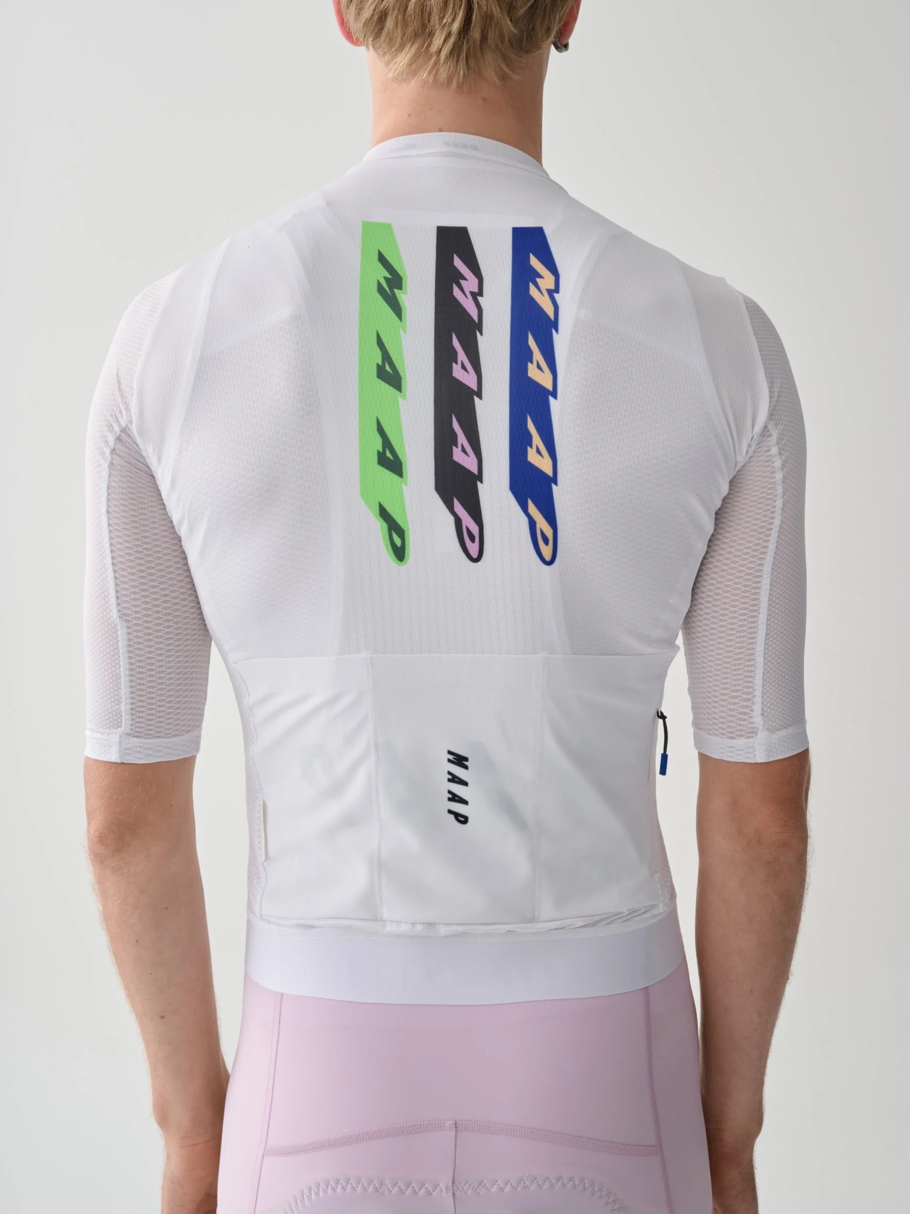 MPMJE252325_WHIT.Evade_20X_20Pro_20Air_20Jersey_203.0_PDP_05.jpg