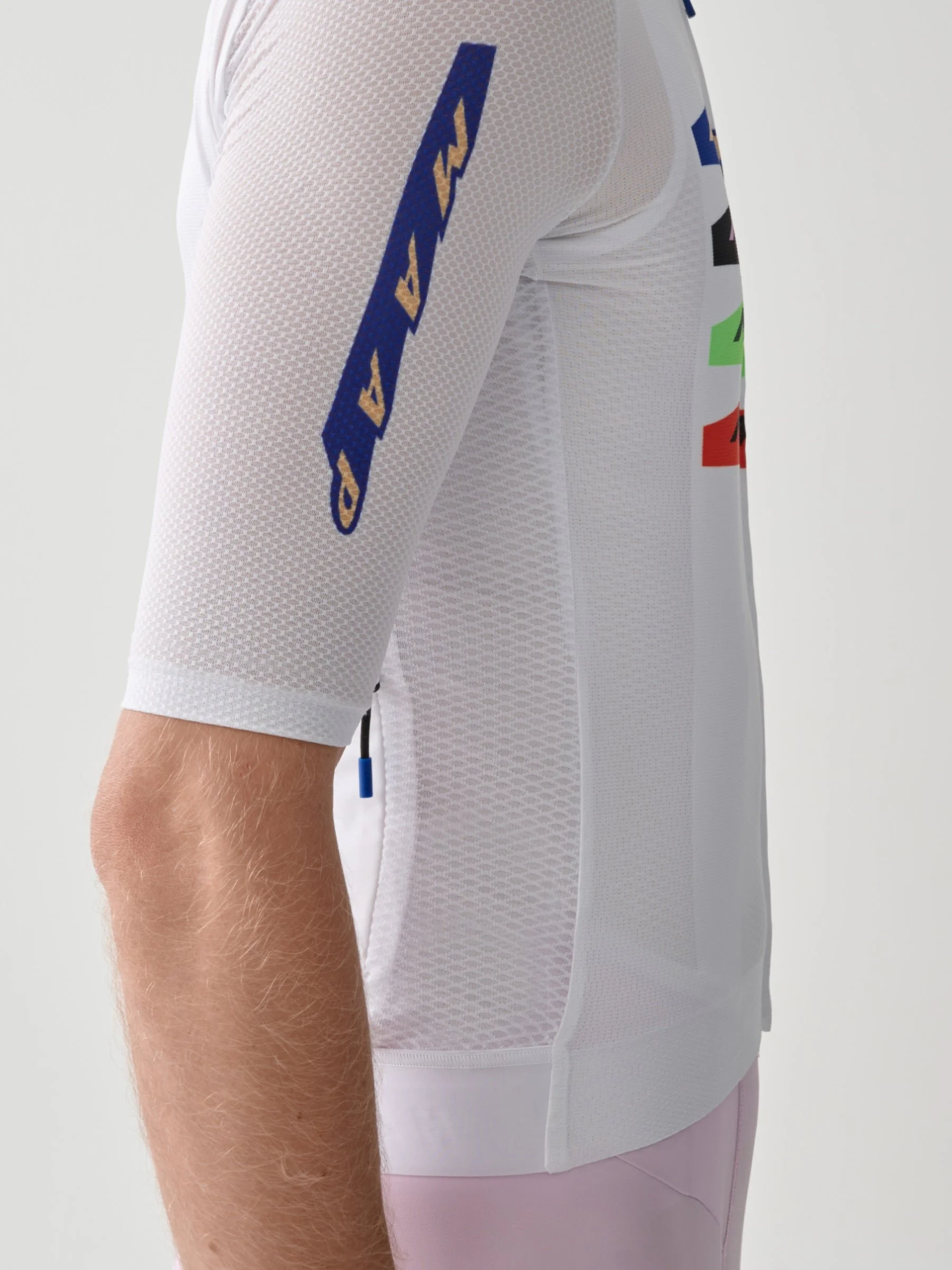 MPMJE252325_WHIT.Evade_20X_20Pro_20Air_20Jersey_203.0_PDP_06.jpg
