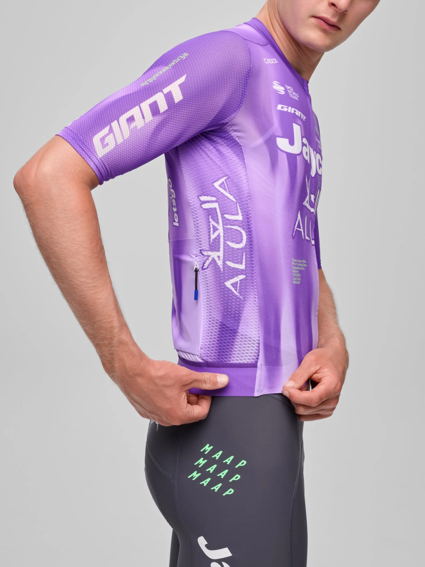 MPMJE262326_ELCP.GreenEDGE26ProAirJersey3-0_PDP_05.jpg