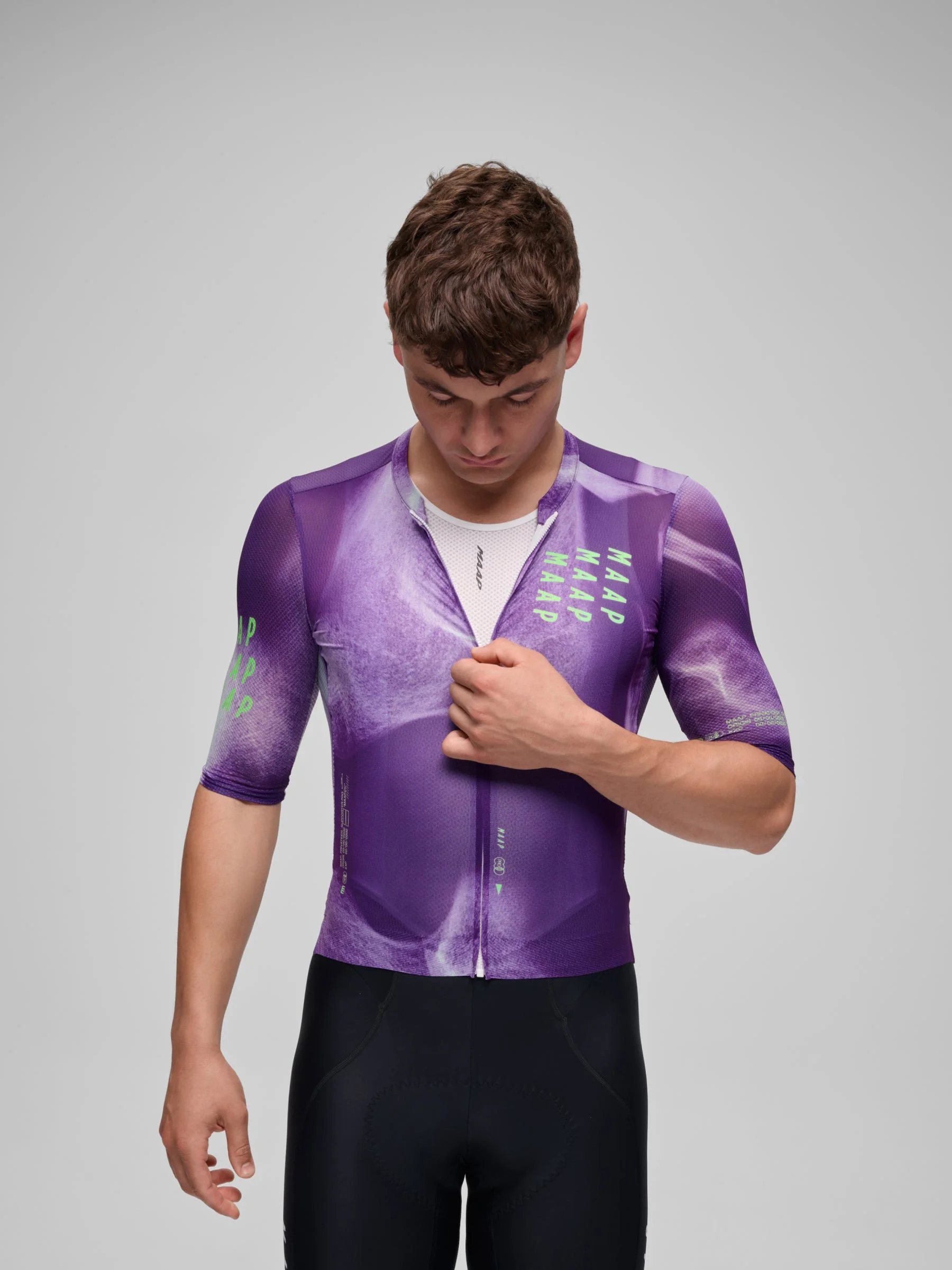 MPMJE263126_NBLA.PrivateerRusselFinsterwaldProAirJersey3.0_PDP_01.jpg