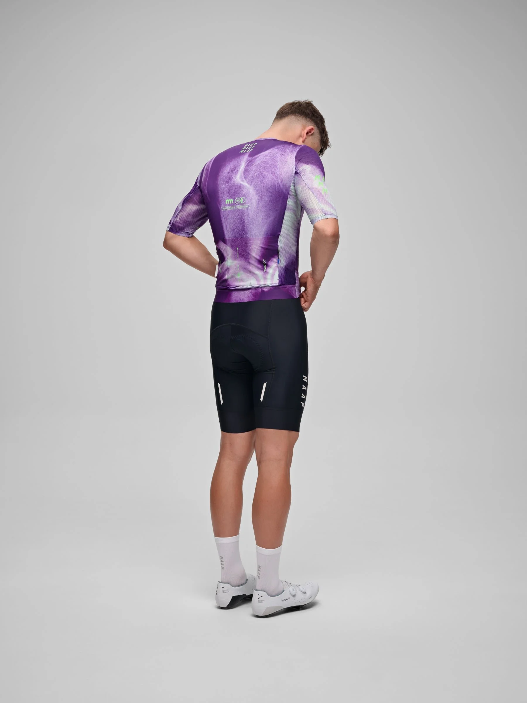 MPMJE263126_NBLA.PrivateerRusselFinsterwaldProAirJersey3.0_PDP_02.jpg