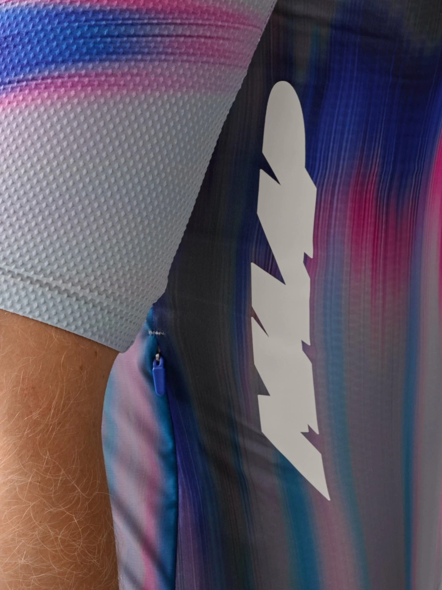 MPMJE250625_GMBL.Solar_20Pro_20Race_20Jersey_PDP_FEATURE_07.jpg