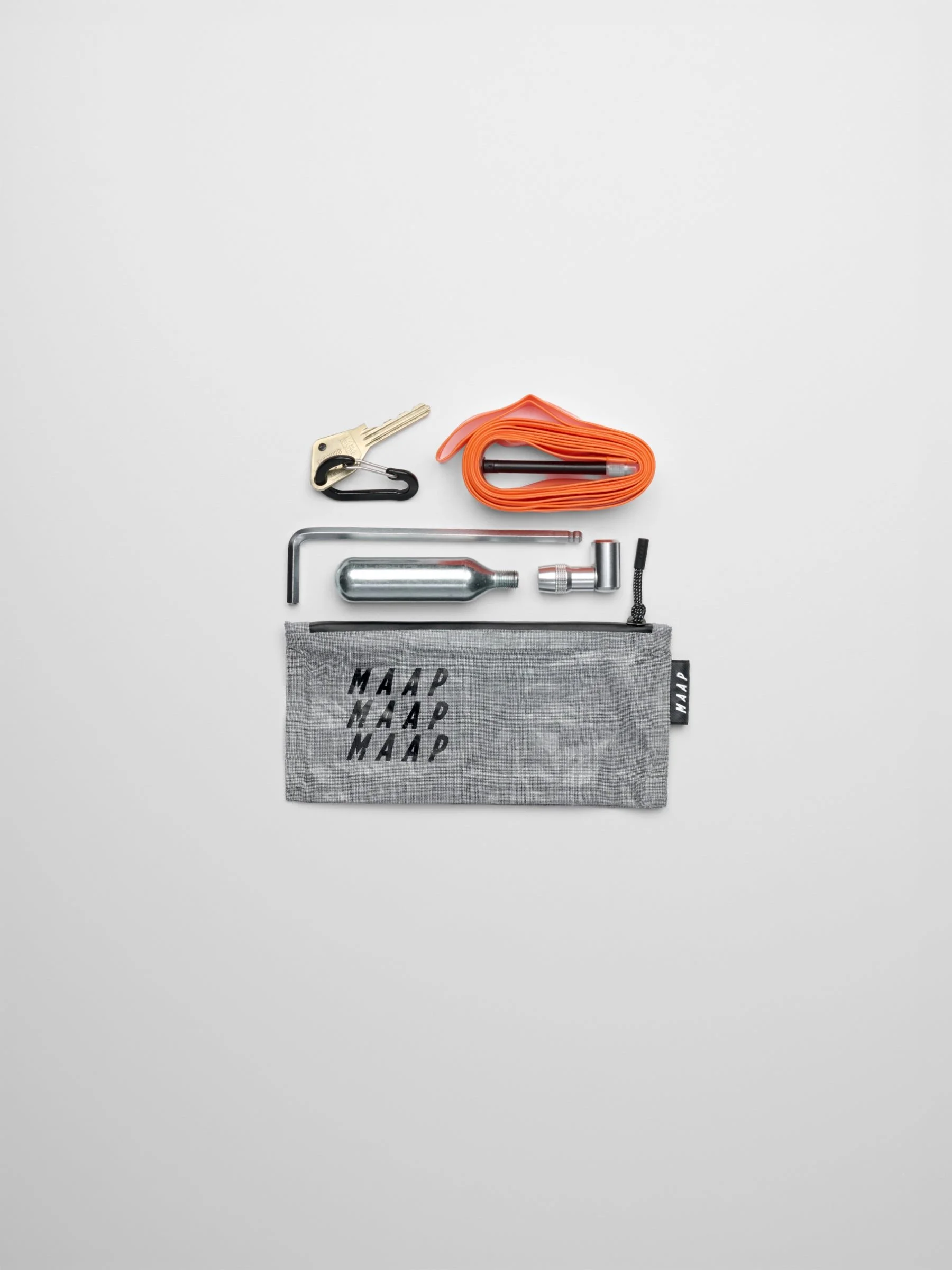 MAUBA260526_GRPH_TECHPouch_PDP_01.jpg
