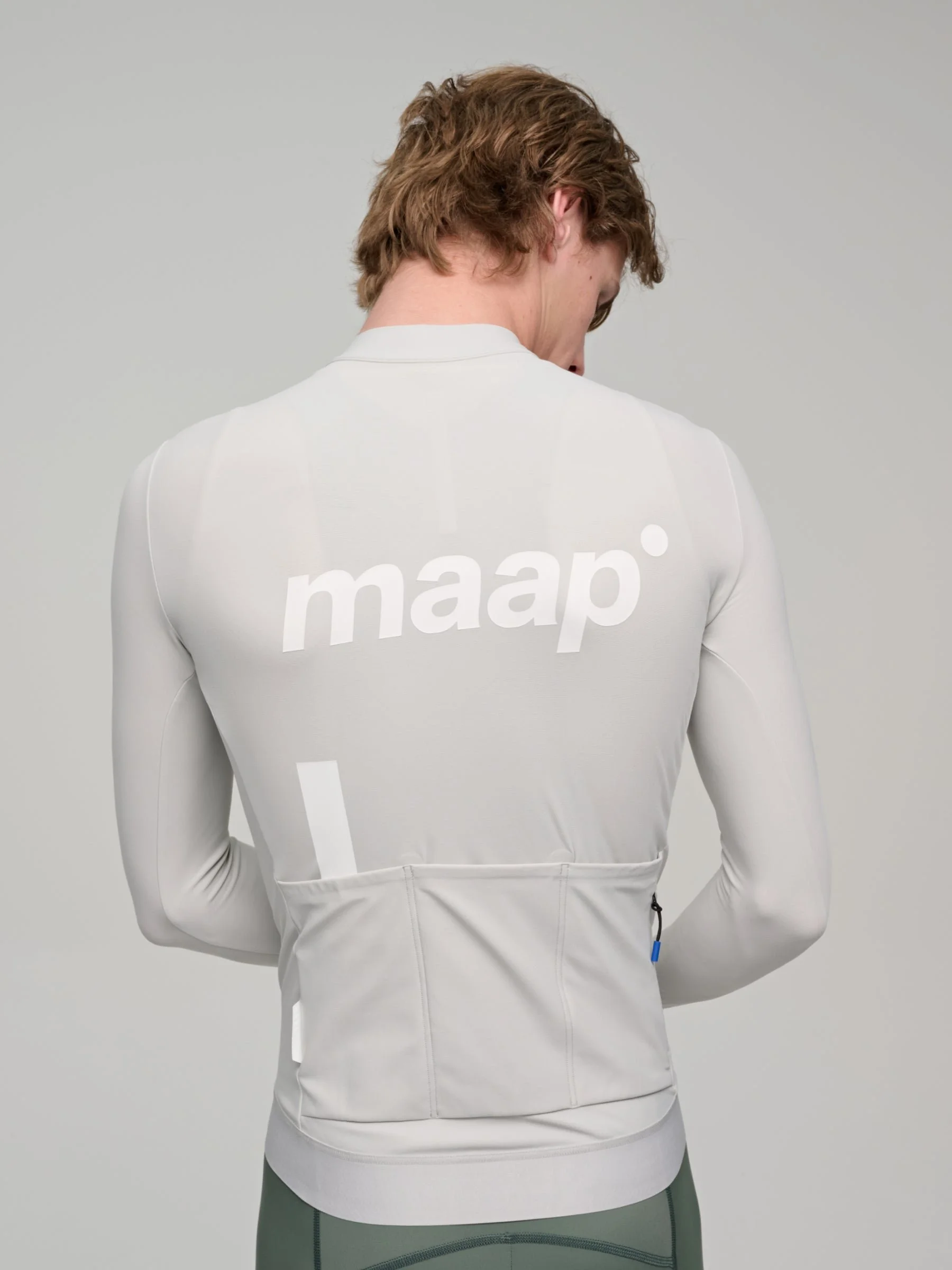 MPMLS201725_GLCR.TrainingThermalLSJersey_PDP_04.jpg