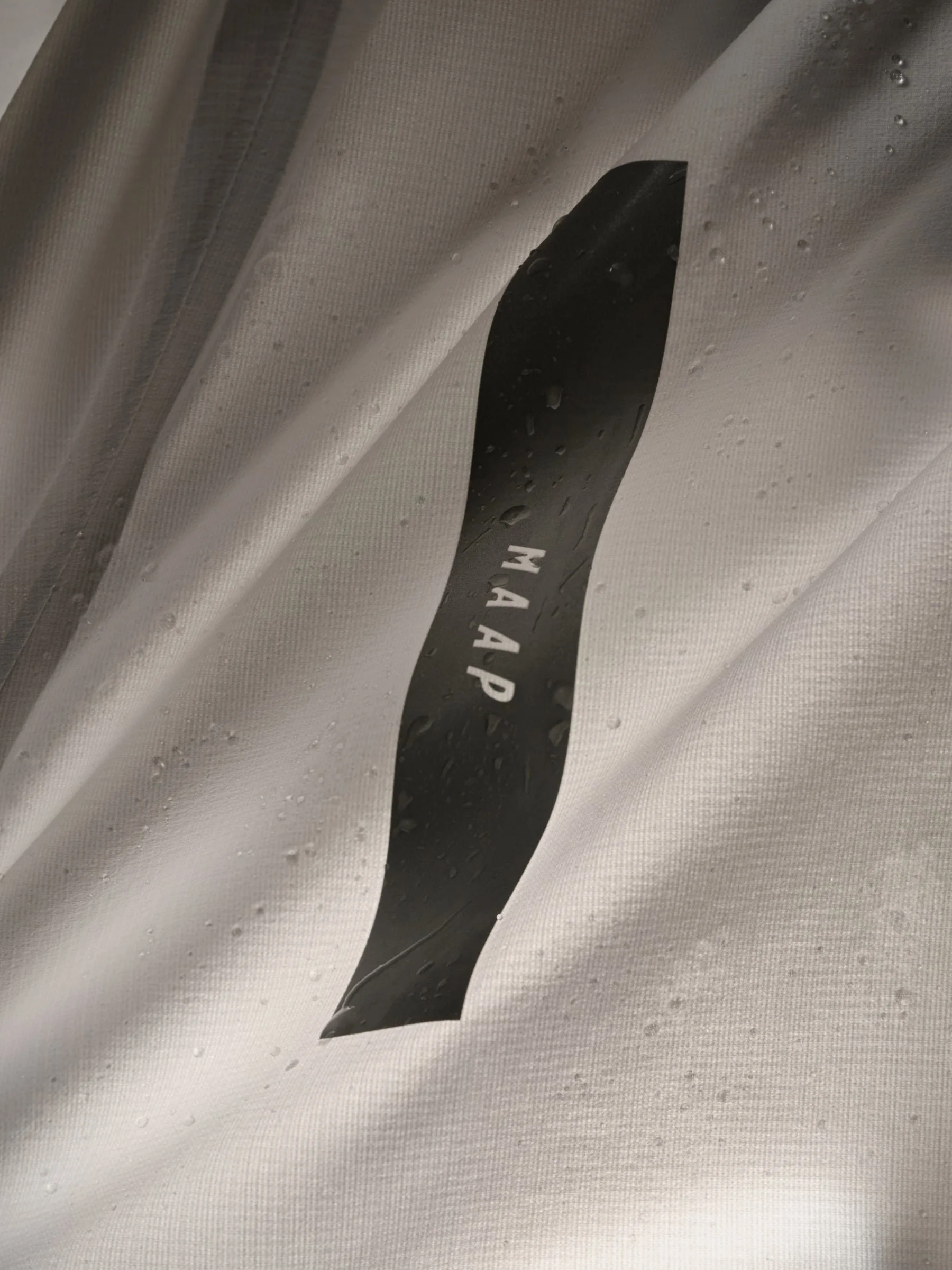Womens_20Atmos_20Jacket_PDP_Feature_04.jpg